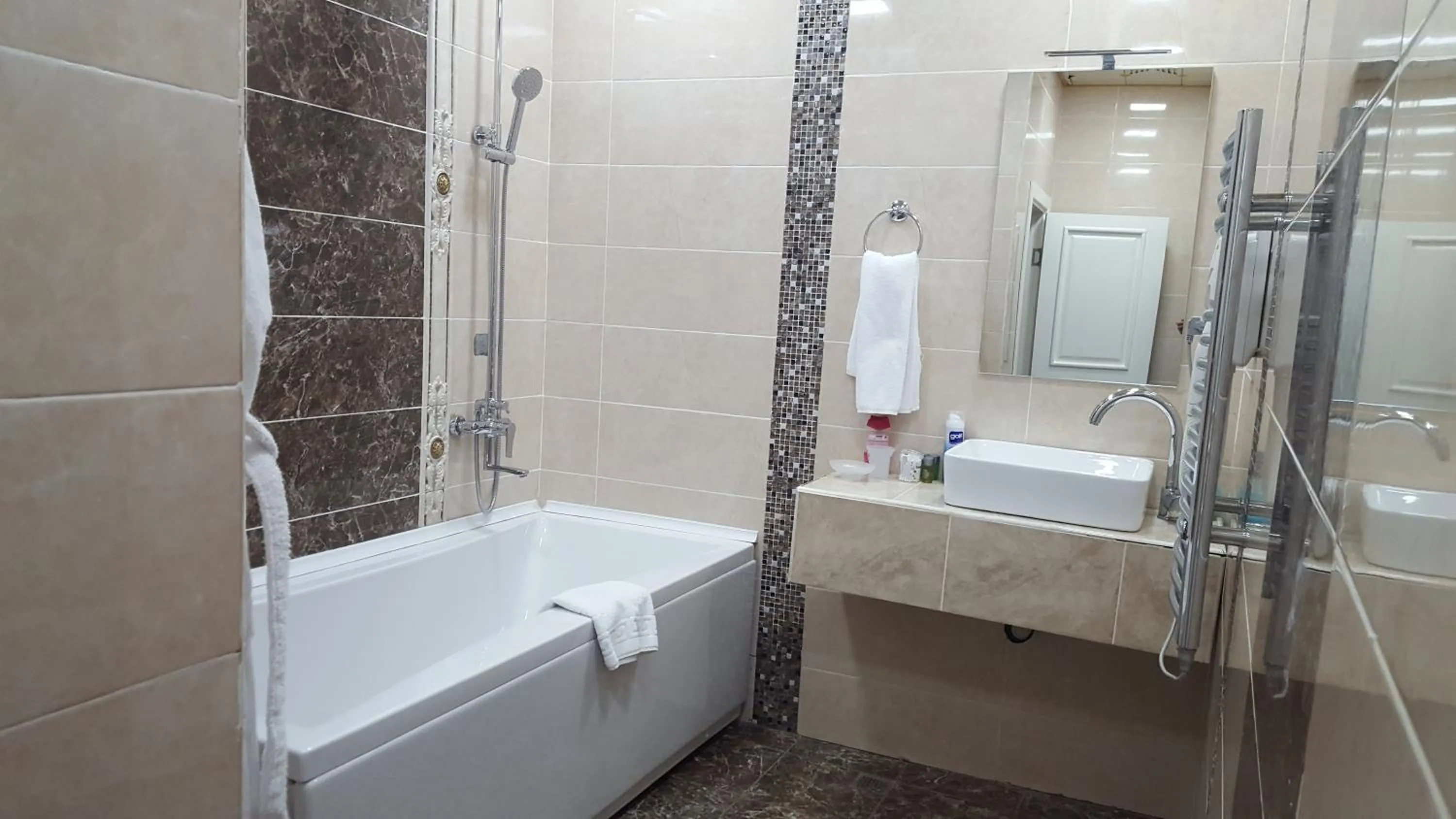 Bathroom in Premier Old Gates Hotel