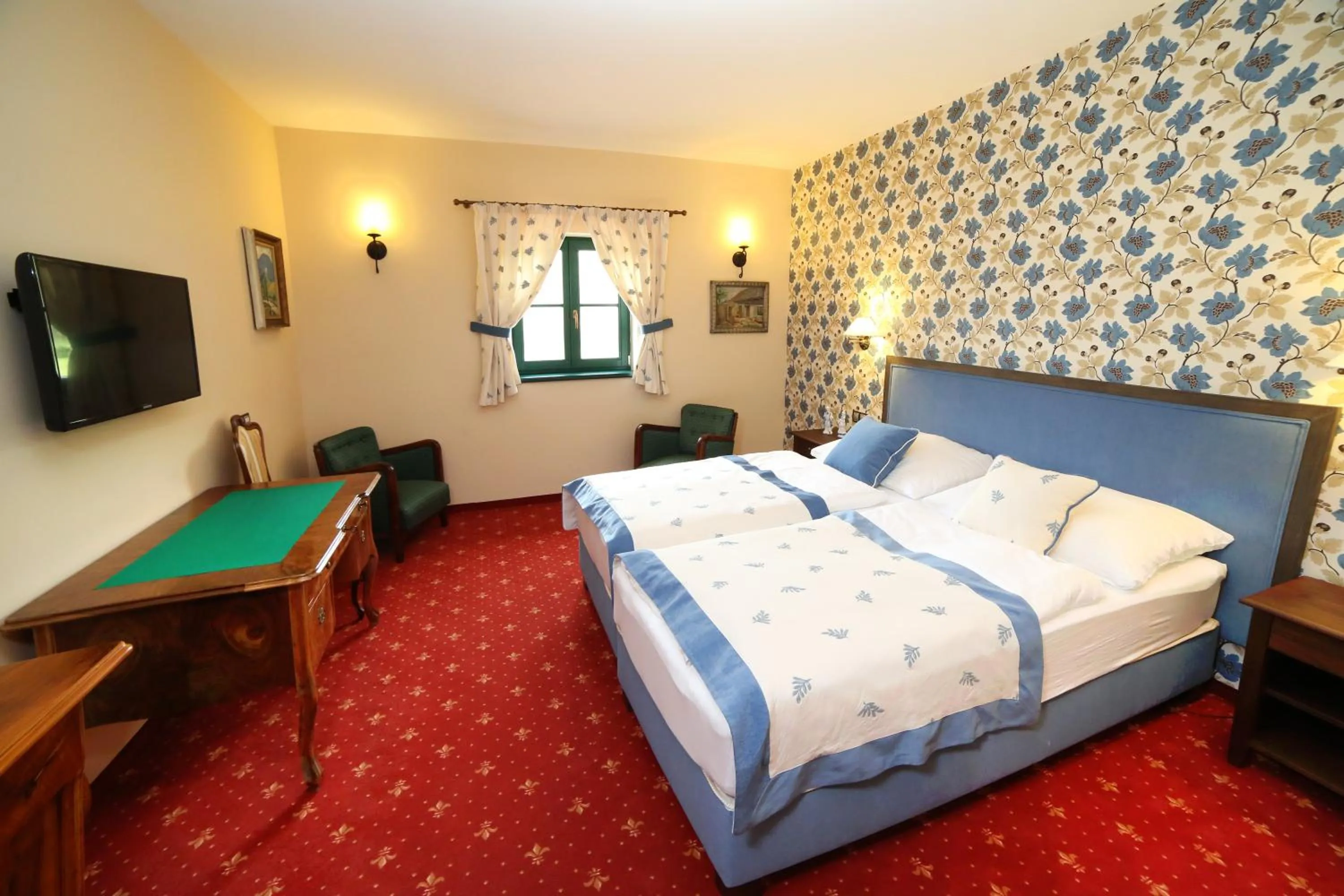 Photo of the whole room, Bed in Boutique Hotel Pri Mlyne Lozorno