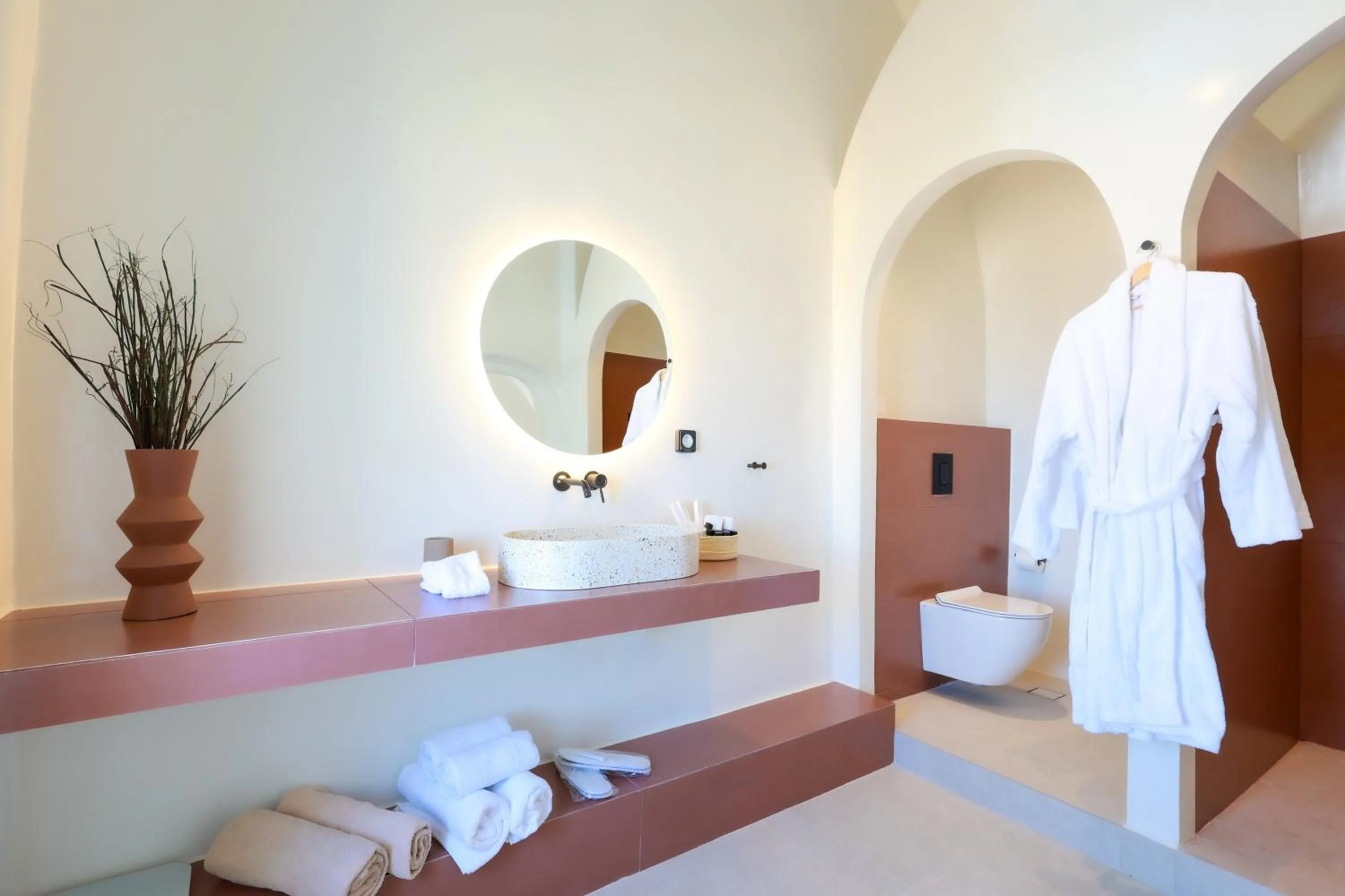 Luna Santorini Suites