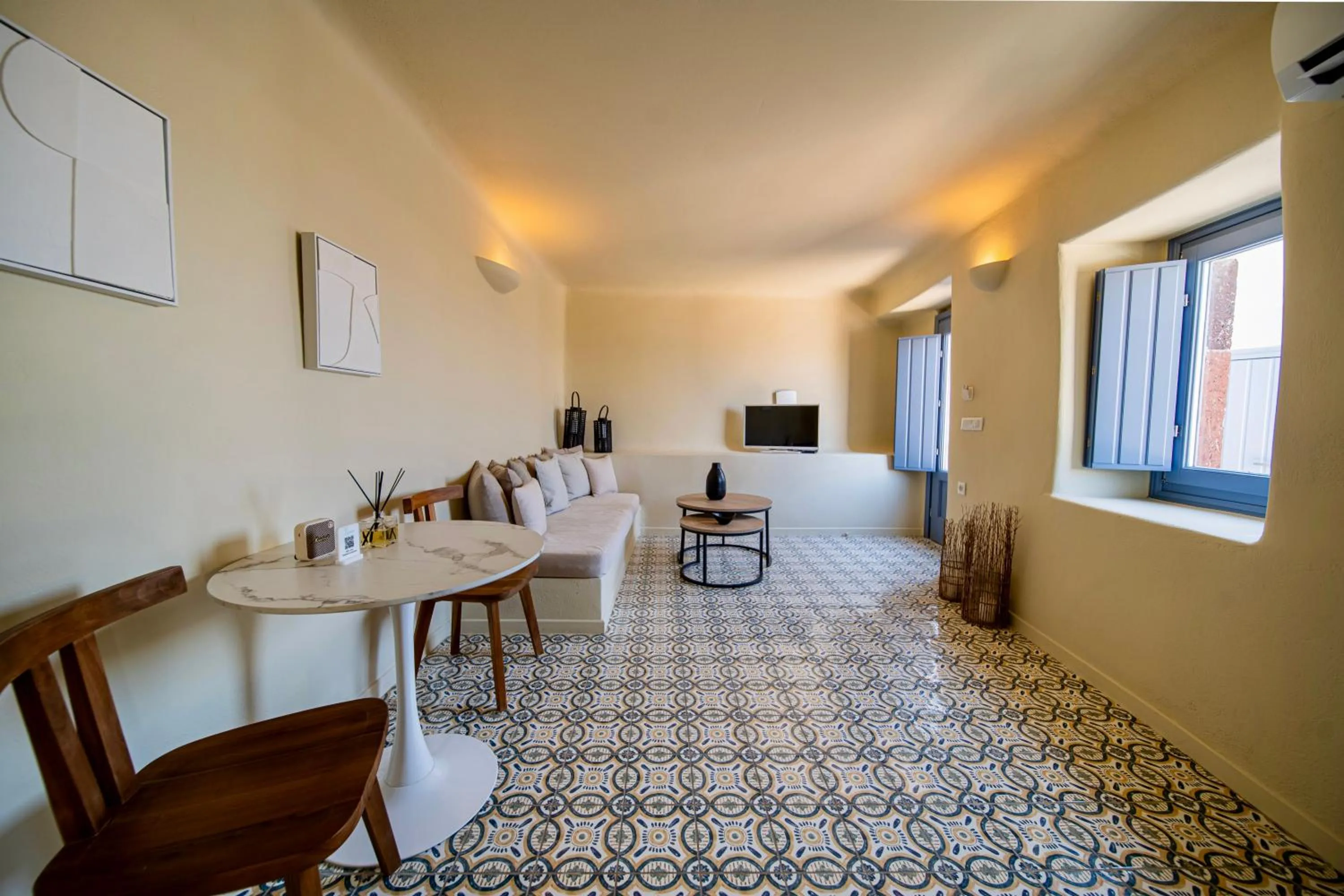 Living room in Luna Santorini Suites