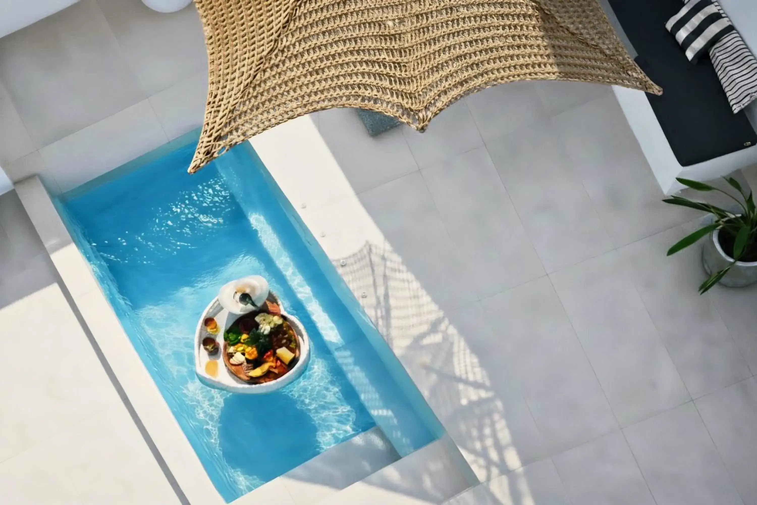 Honeymoon Suite with Private Heated Pool in Luna Santorini Suites Honeymoon Suite with Private Heated Pool in Luna Santorini Suites