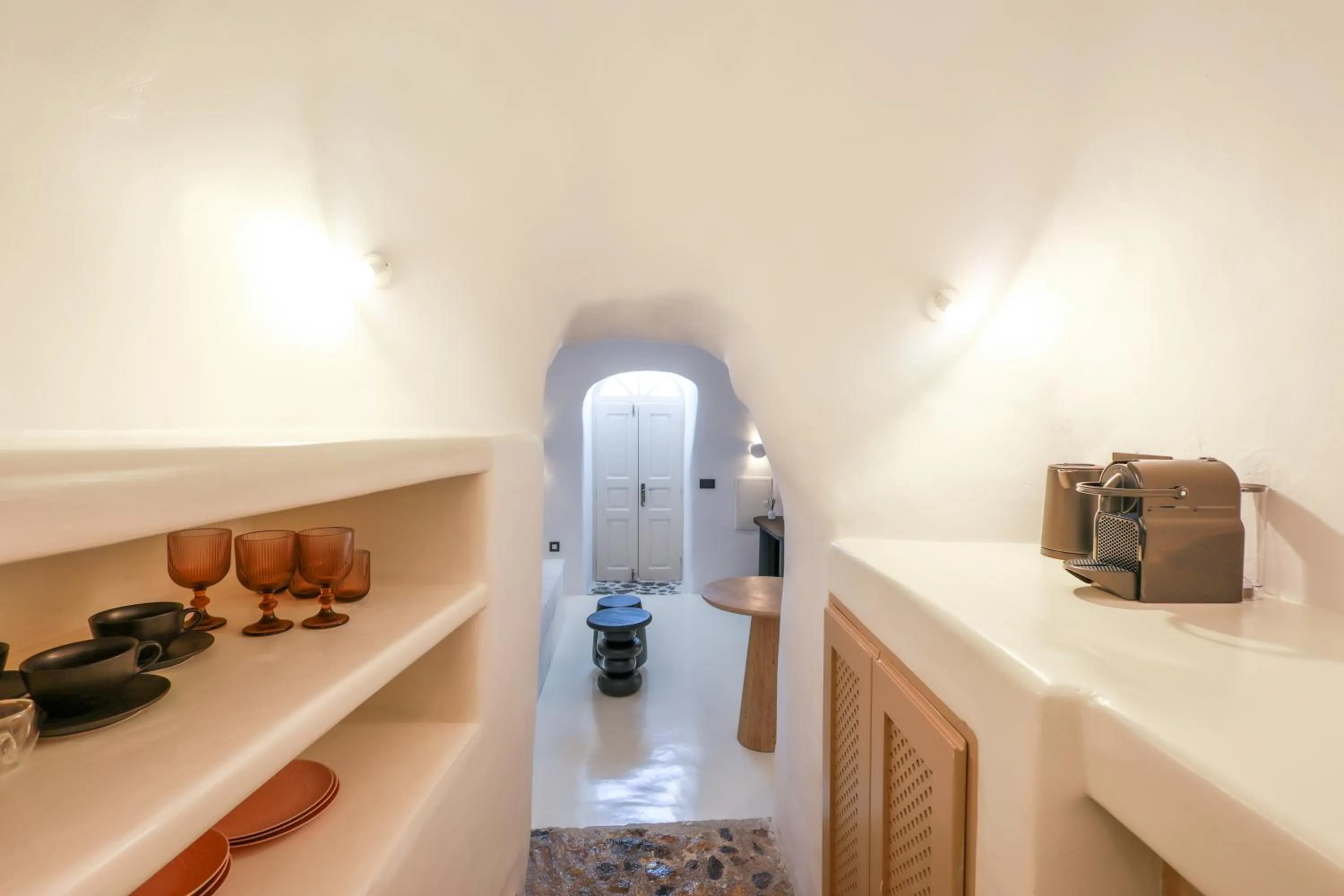 Luna Santorini Suites