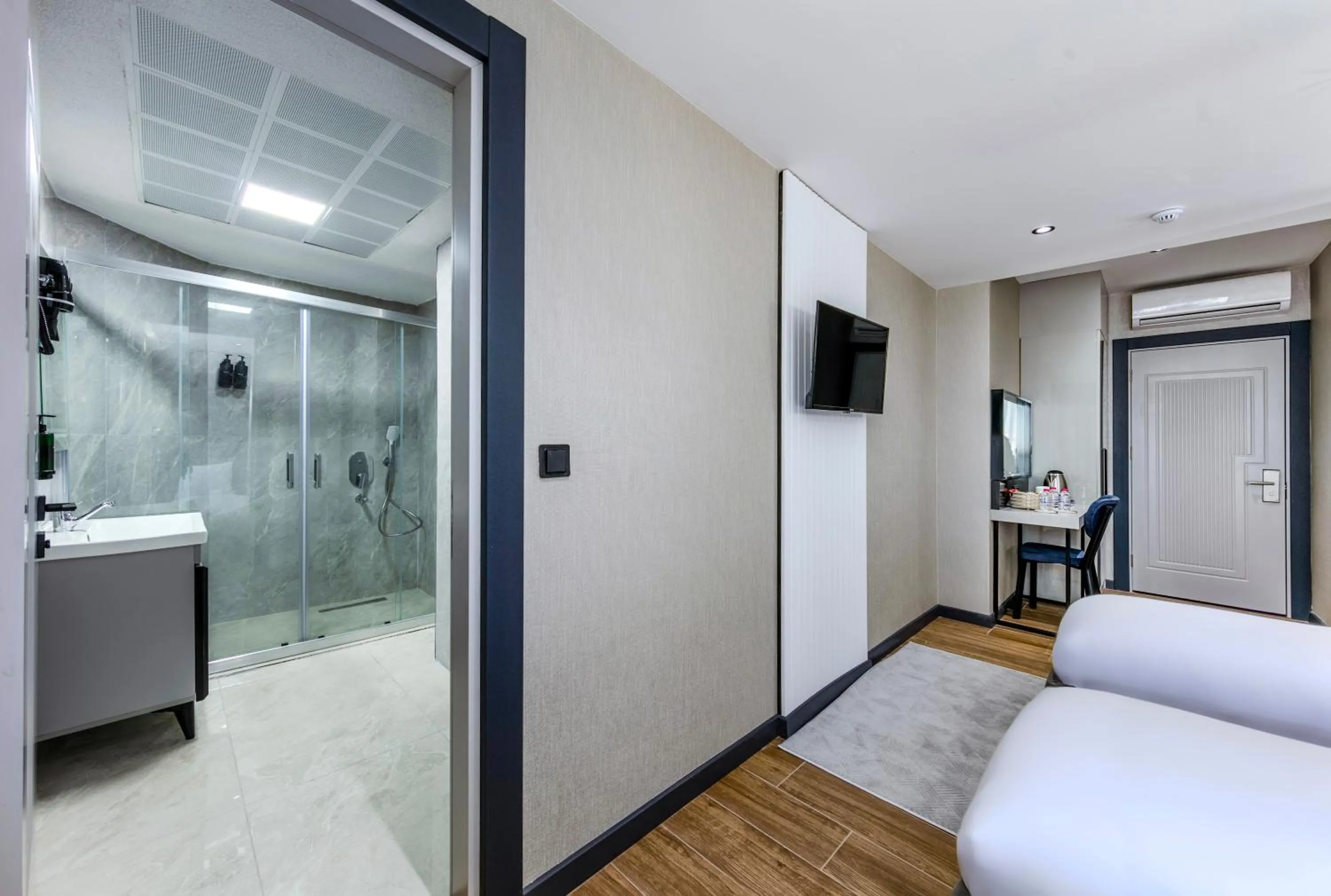 Shower, Bed in Dedem Hotel Premium - Çorlu
