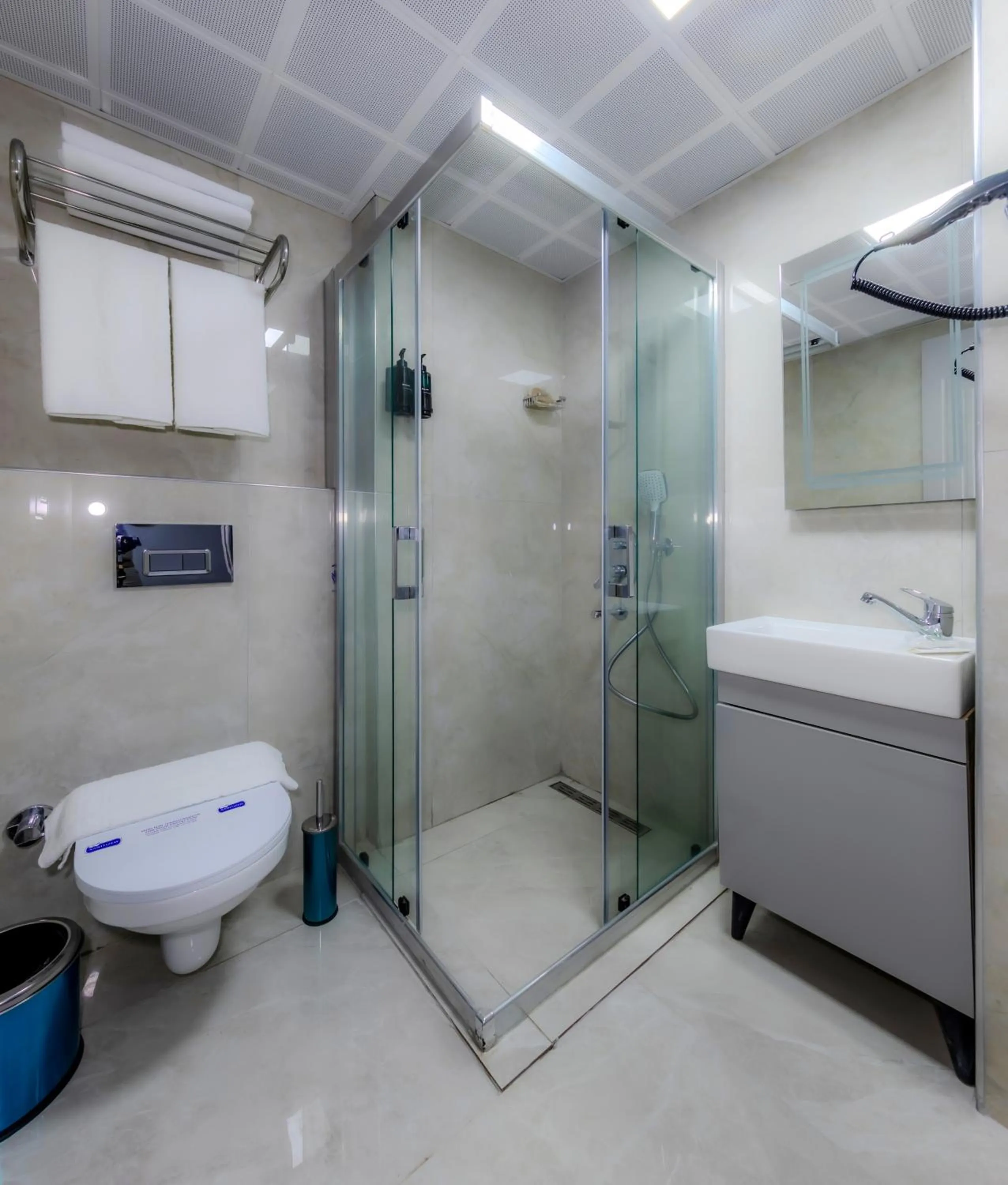 Shower in Dedem Hotel Premium - Çorlu