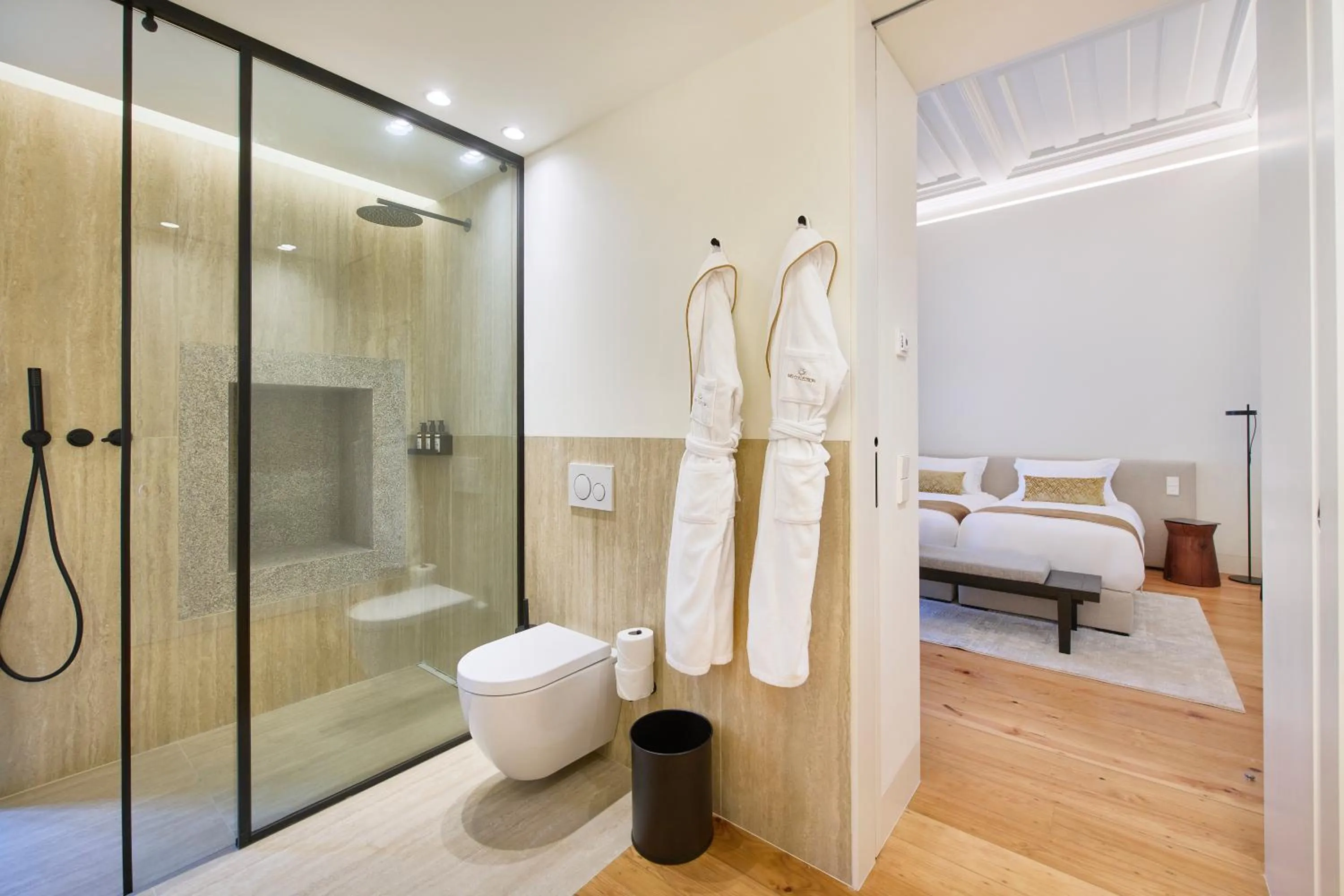 Shower in MS Collection Arouca - Mosteiro de Arouca