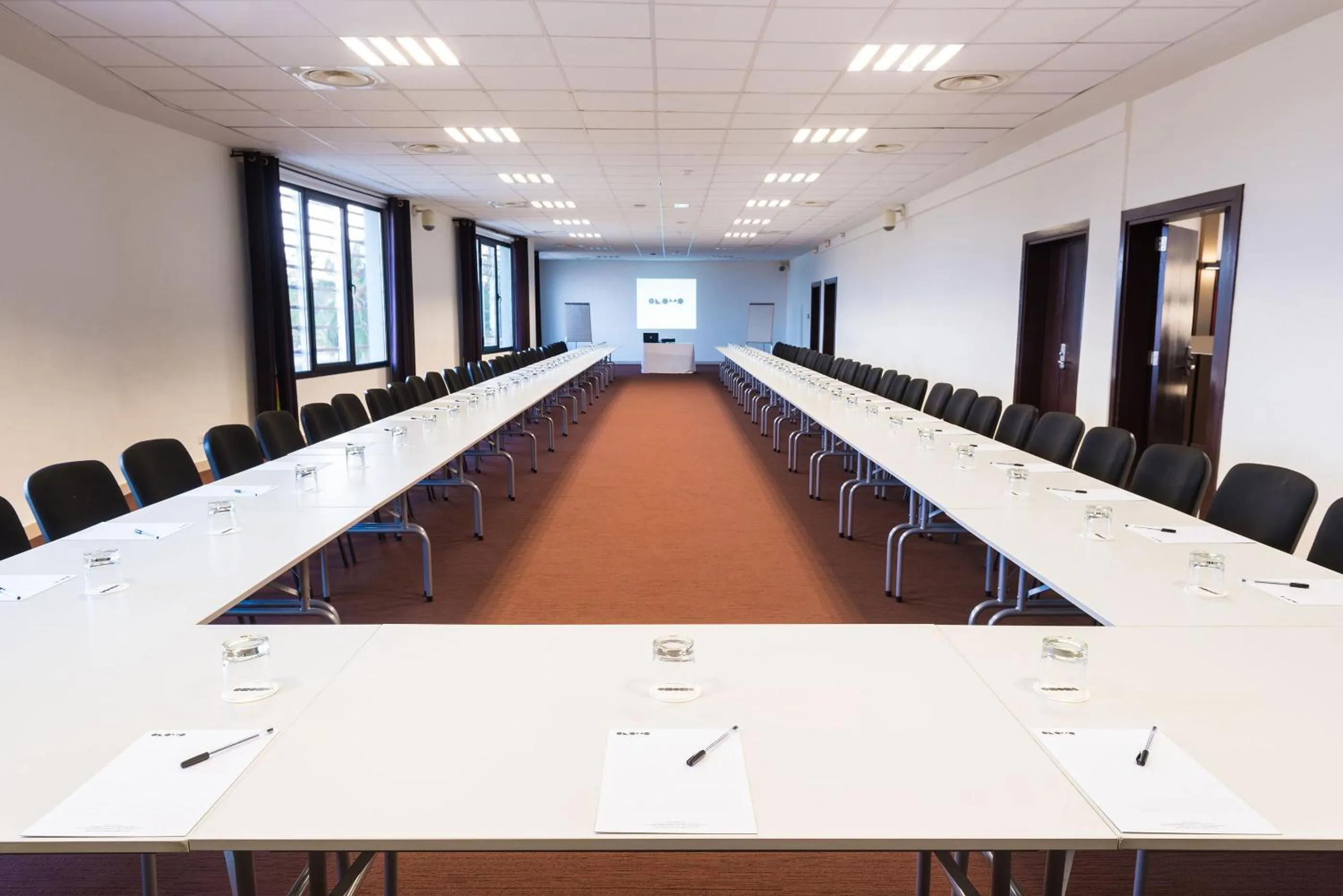 Meeting/conference room in ONOMO Hotel Lomé
