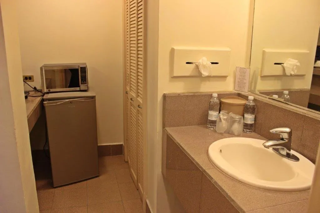 Hafersons Inn Hotel Suites