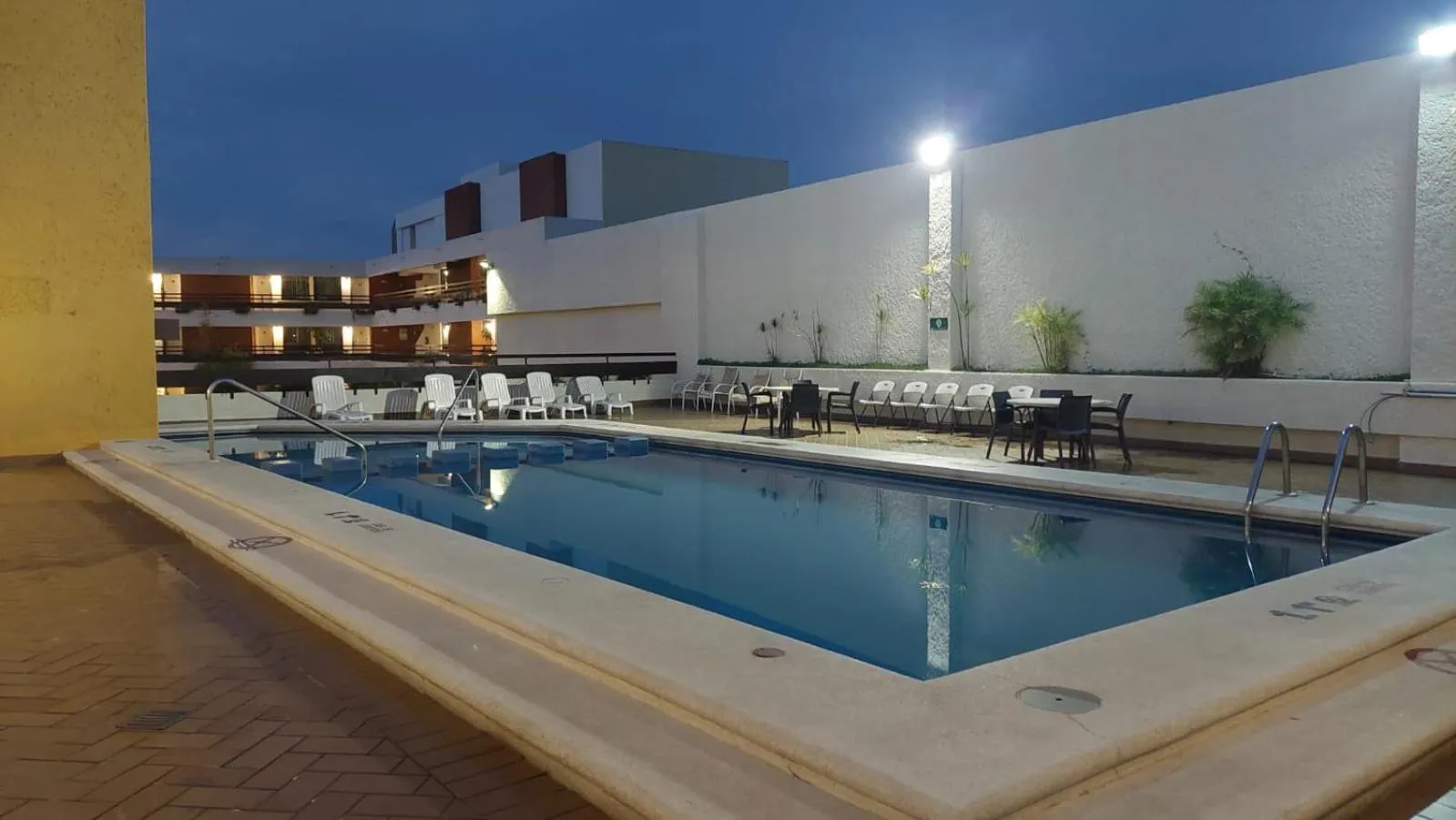 Hafersons Inn Hotel Suites