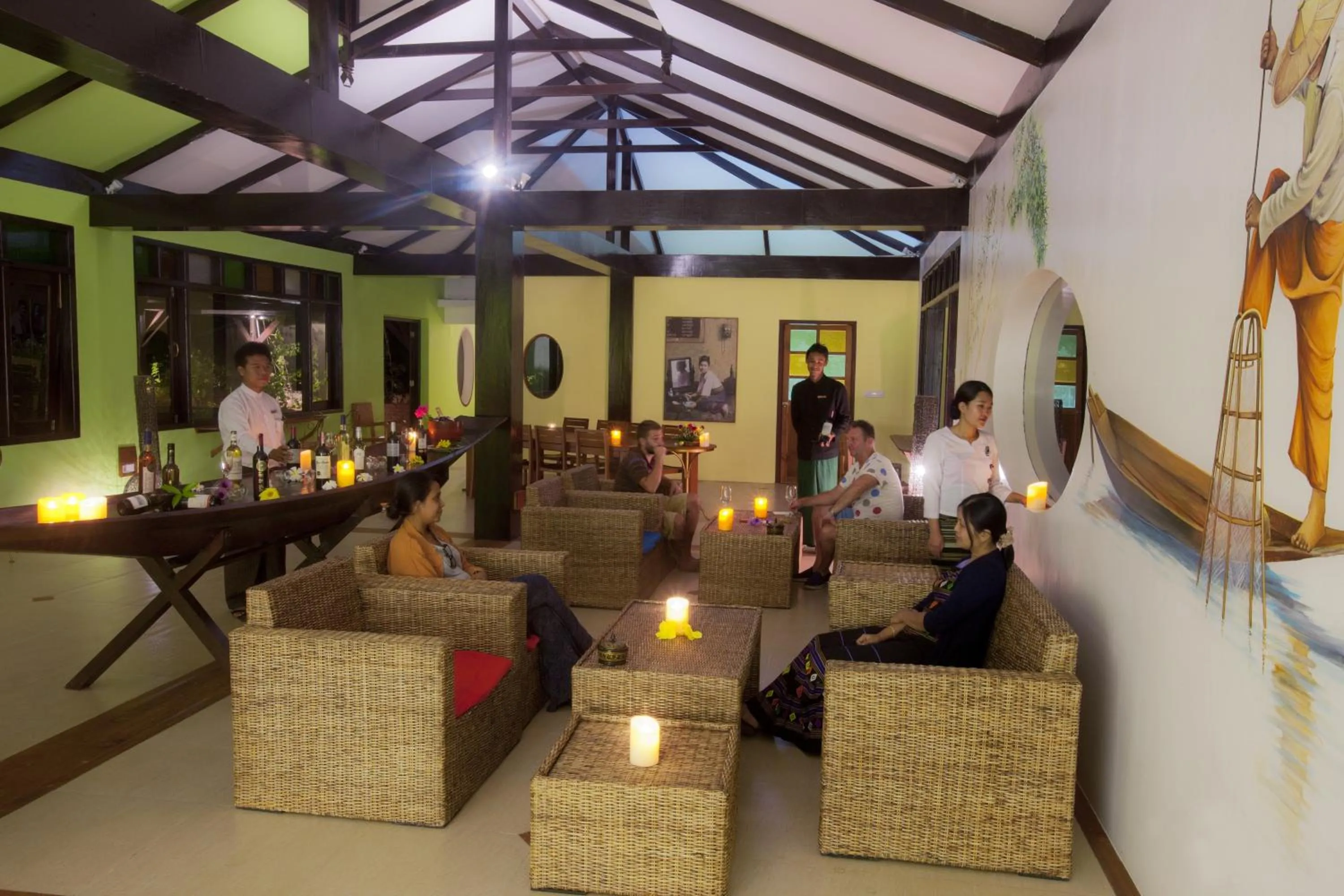 Restaurant/places to eat in Thanakha Inle Hotel