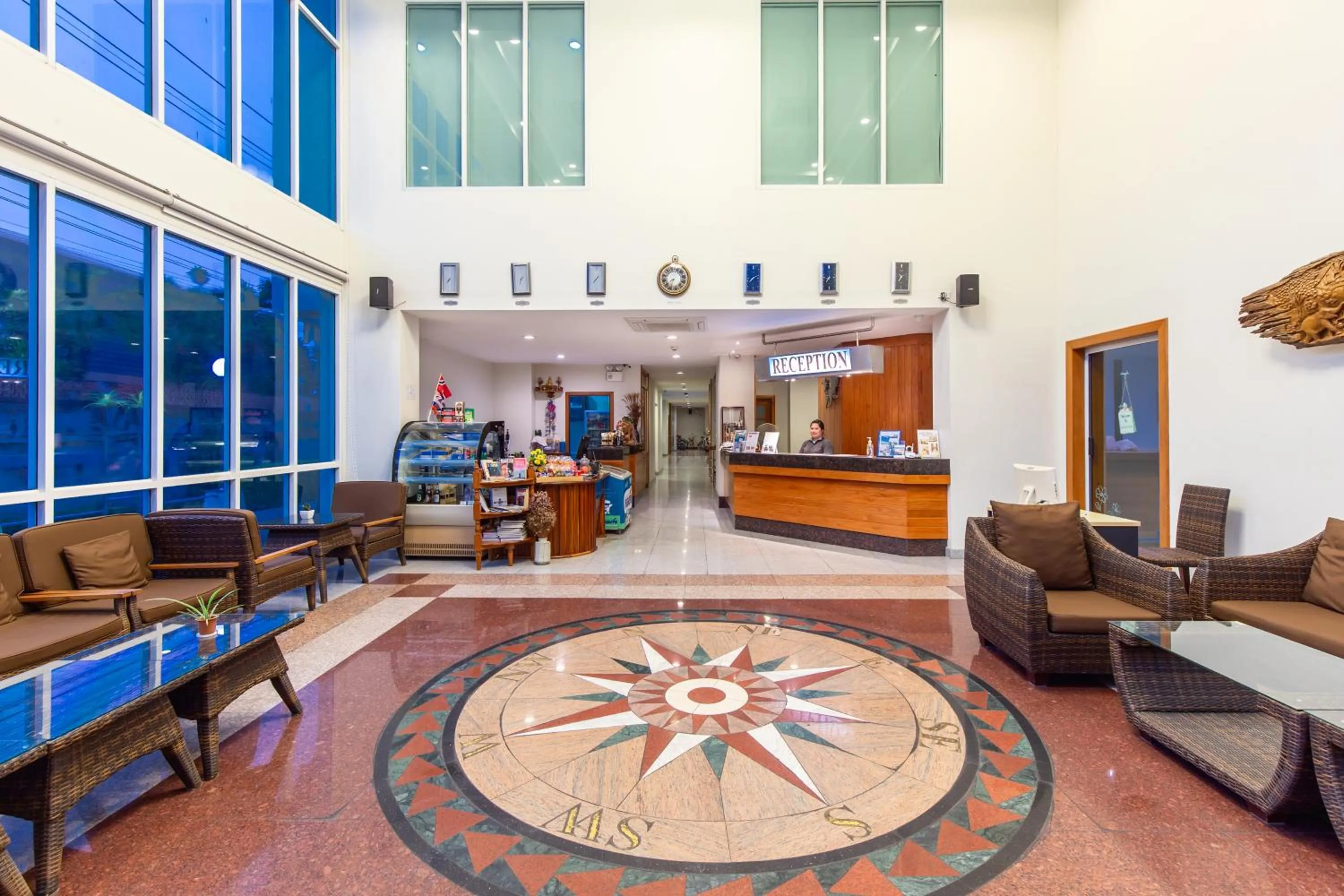 Lobby or reception in Kanchanaburi City Hotel