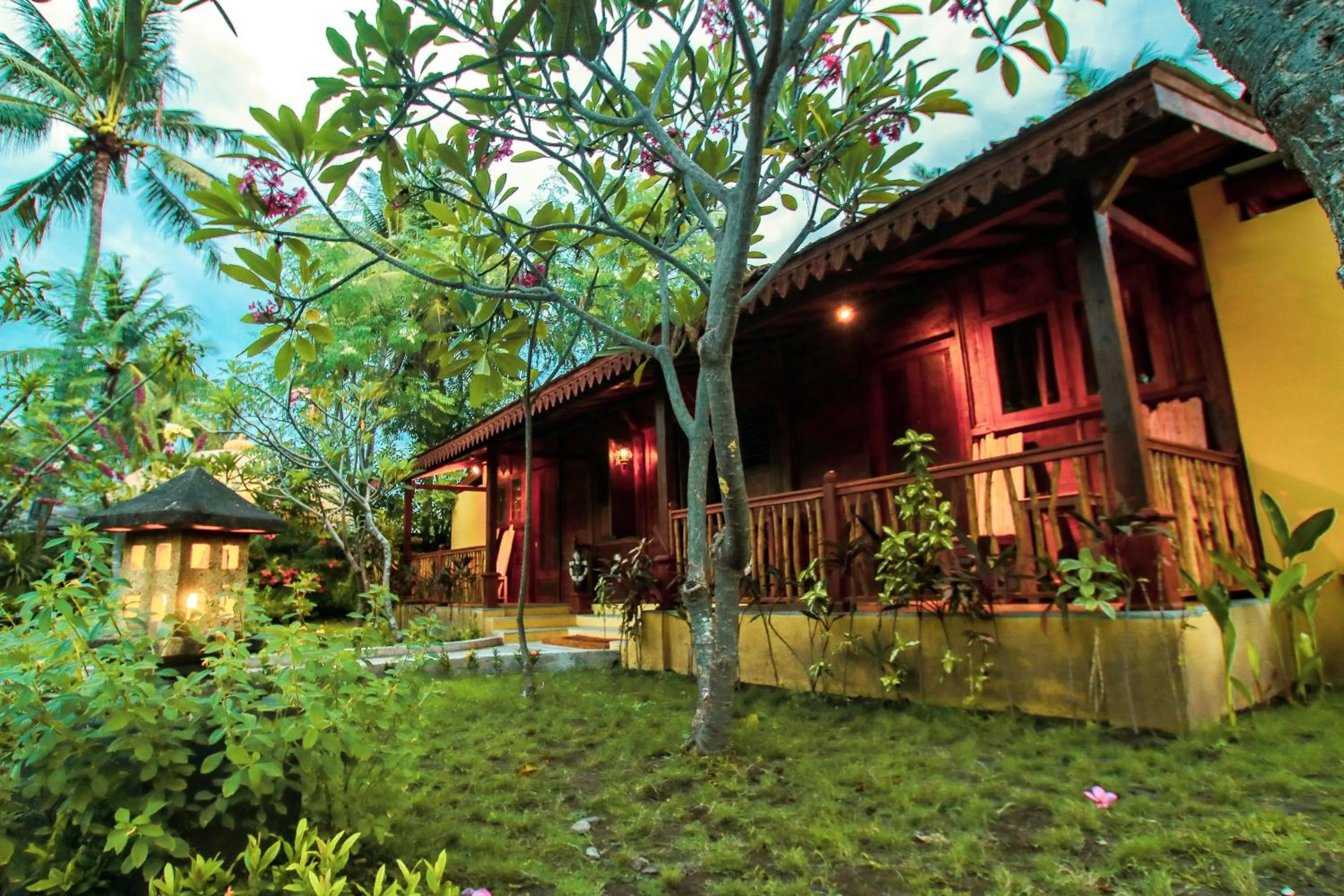 Garden in Salim Beach Resort