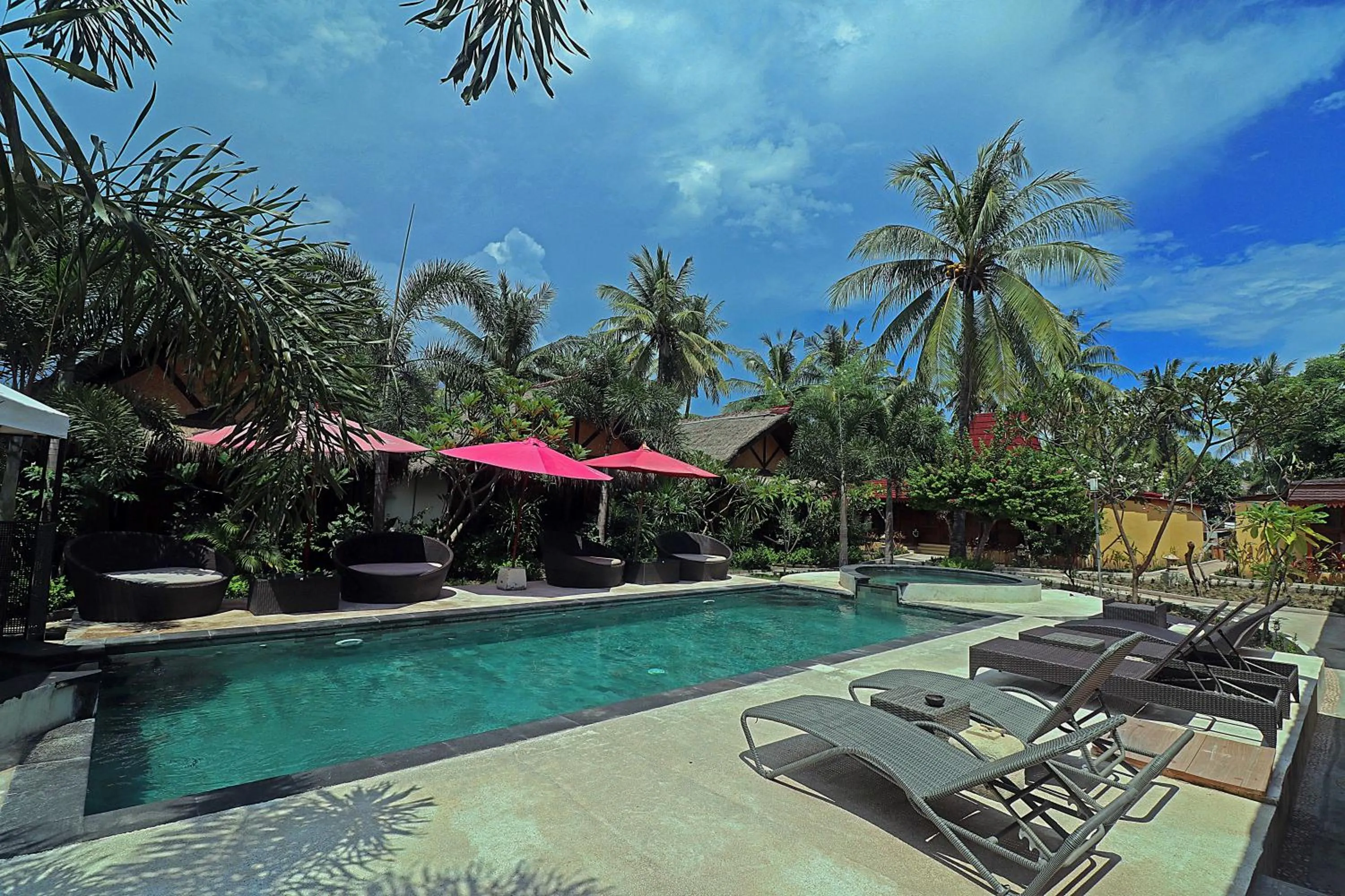 Swimming pool in Salim Beach Resort
