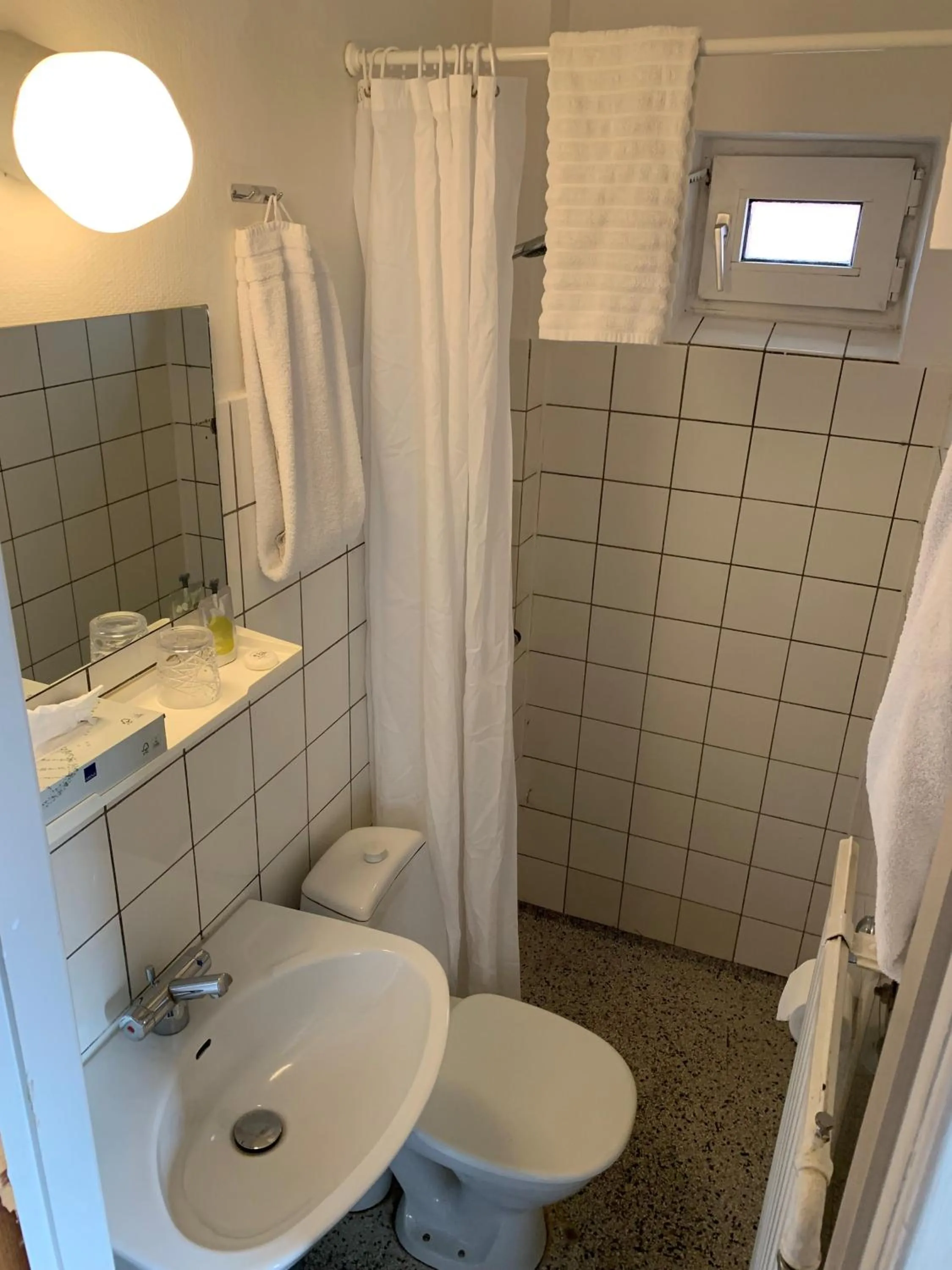 Bathroom in Hotel Sønderborg Garni
