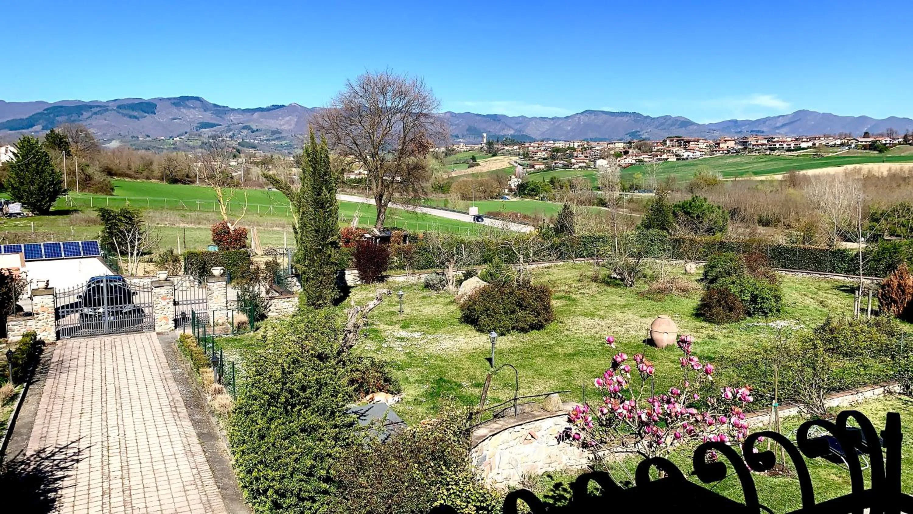 Garden view in La Corte di Ronzano