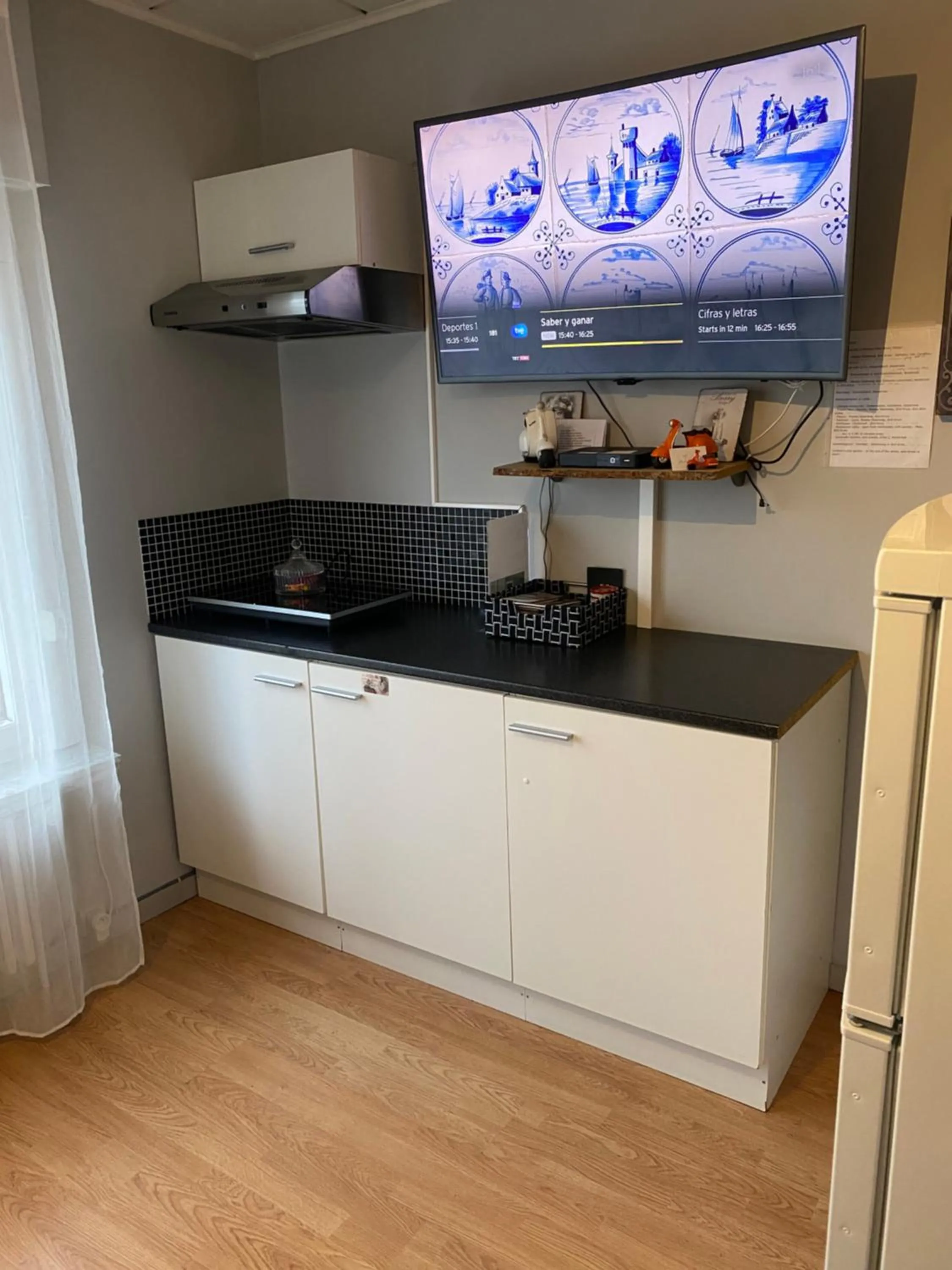 TV and multimedia in Homestay Mimi's Rental