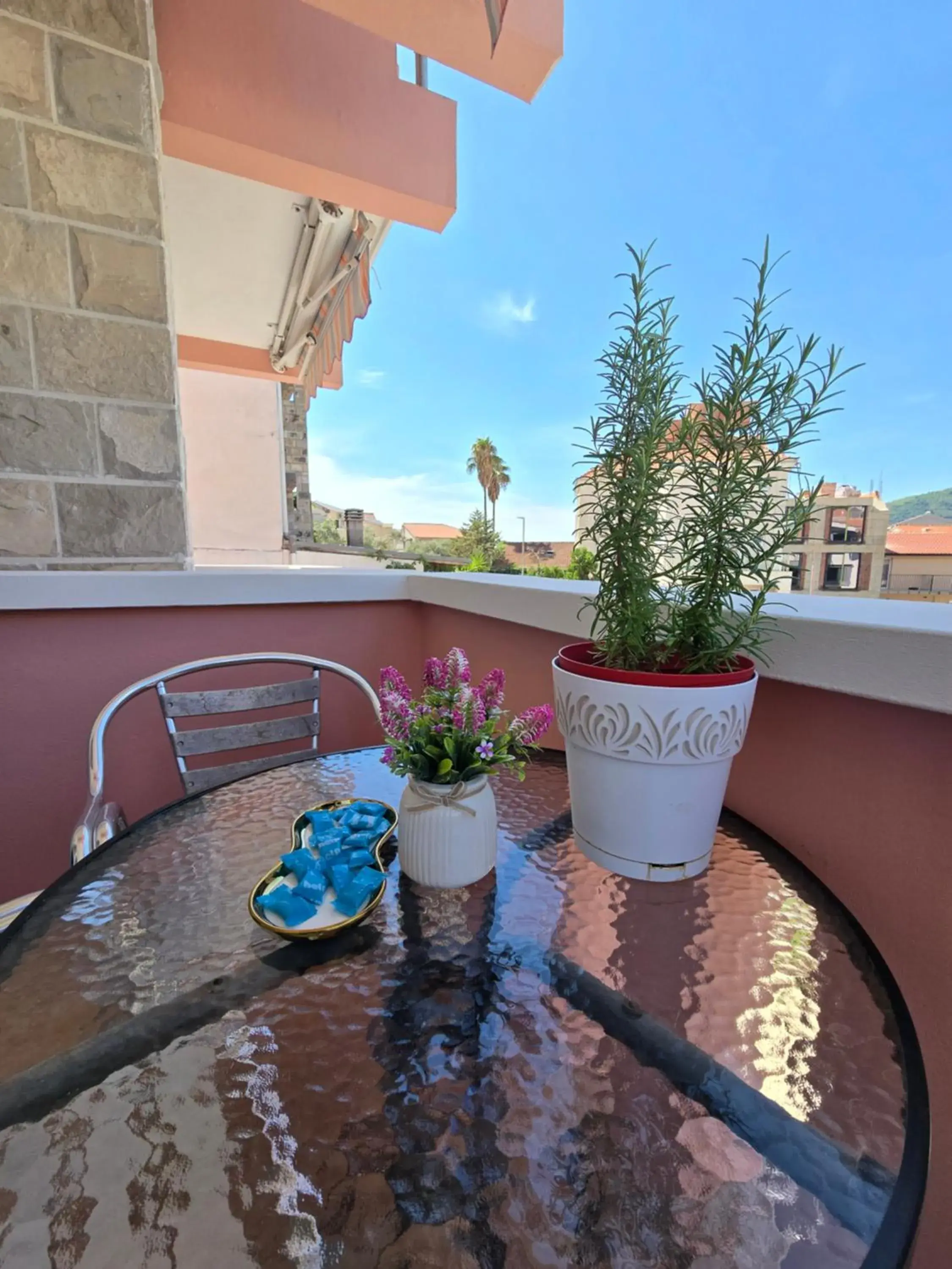 Twin Room with Balcony and Garden View - single occupancy in Garni Hotel Koral Twin Room with Balcony and Garden View - single occupancy in Garni Hotel Koral