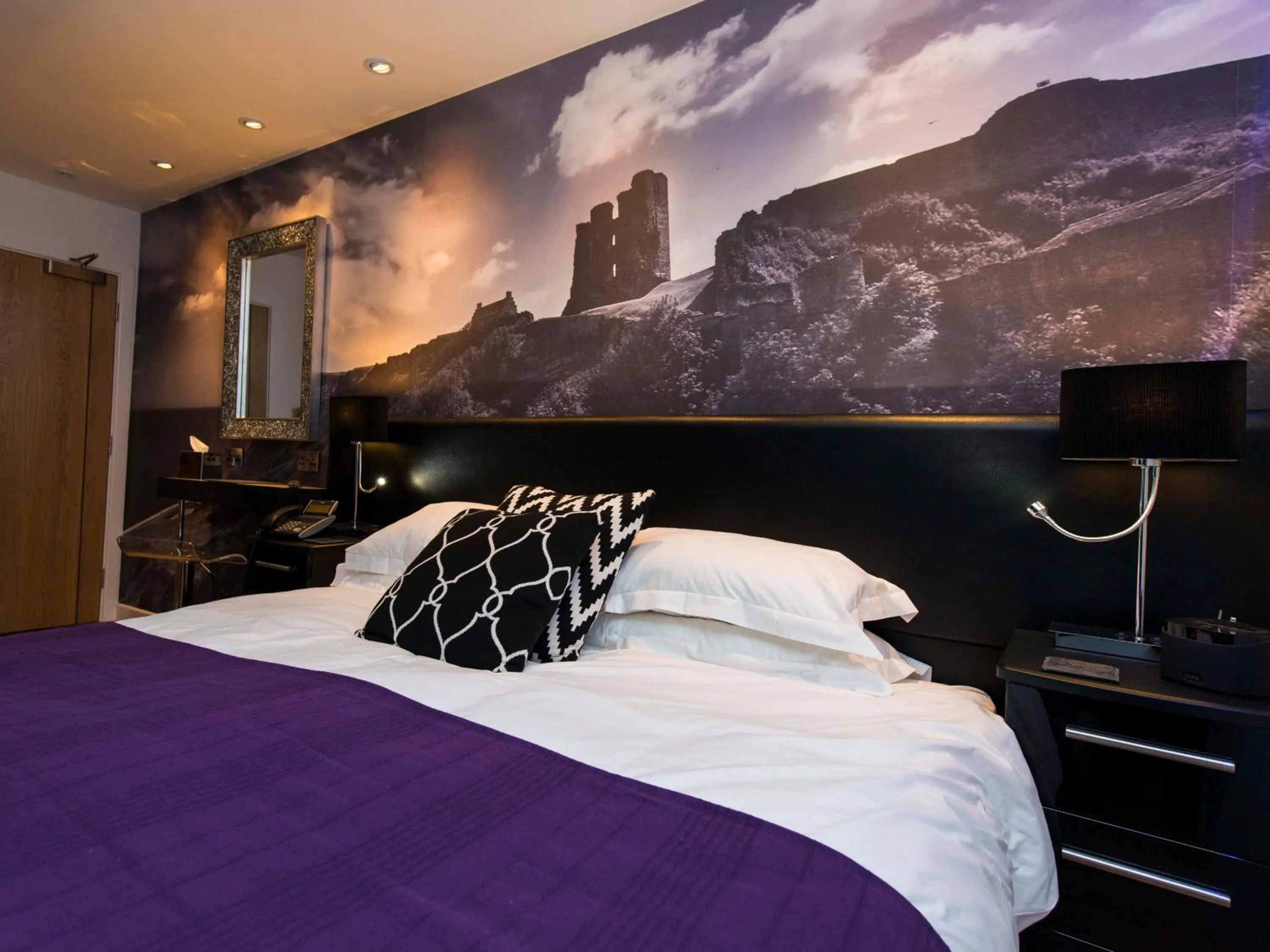 Bed in The Mayfield Seamer