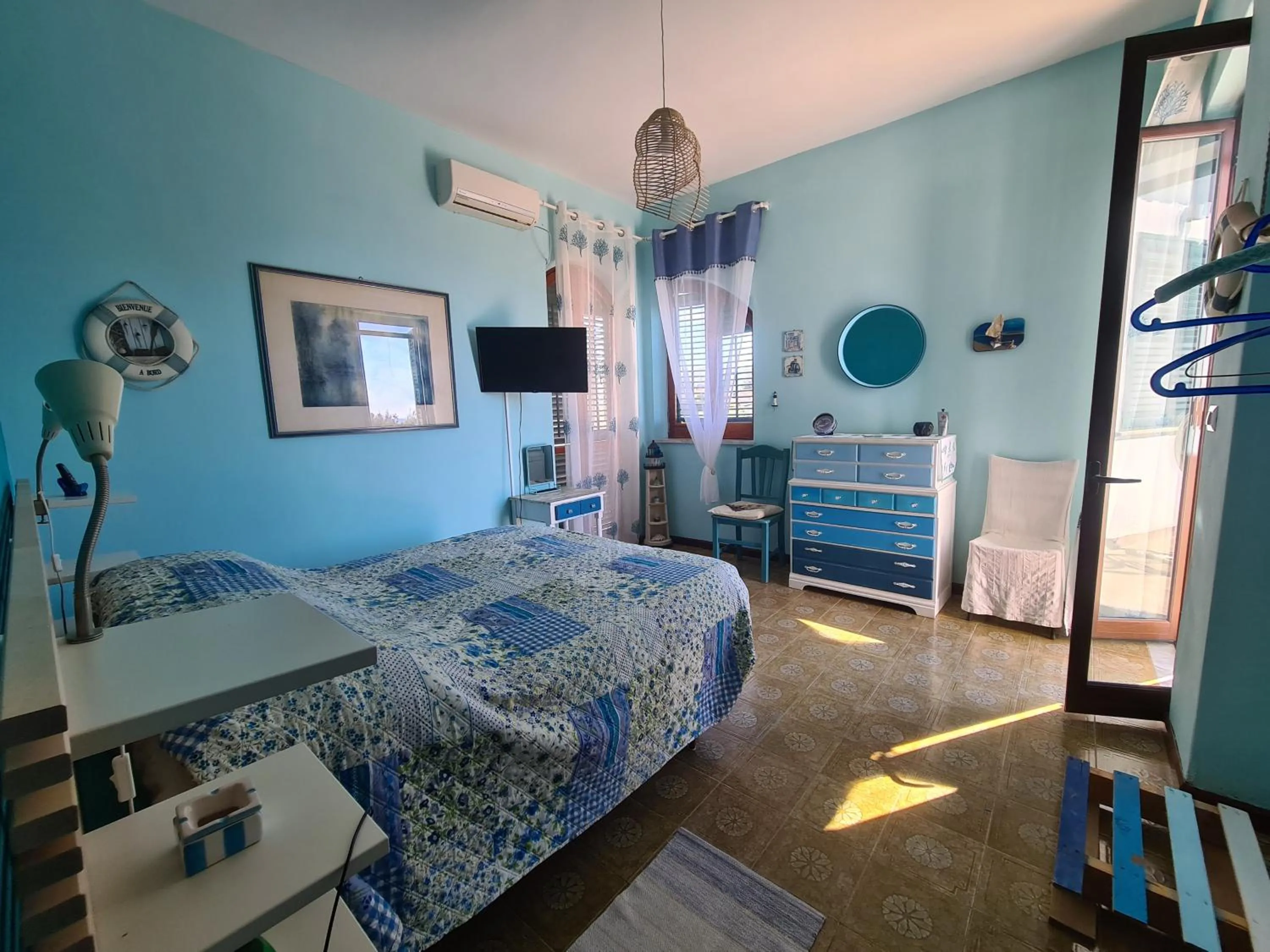 Standard Double Room with Shared Bathroom in B&B Ondamarina