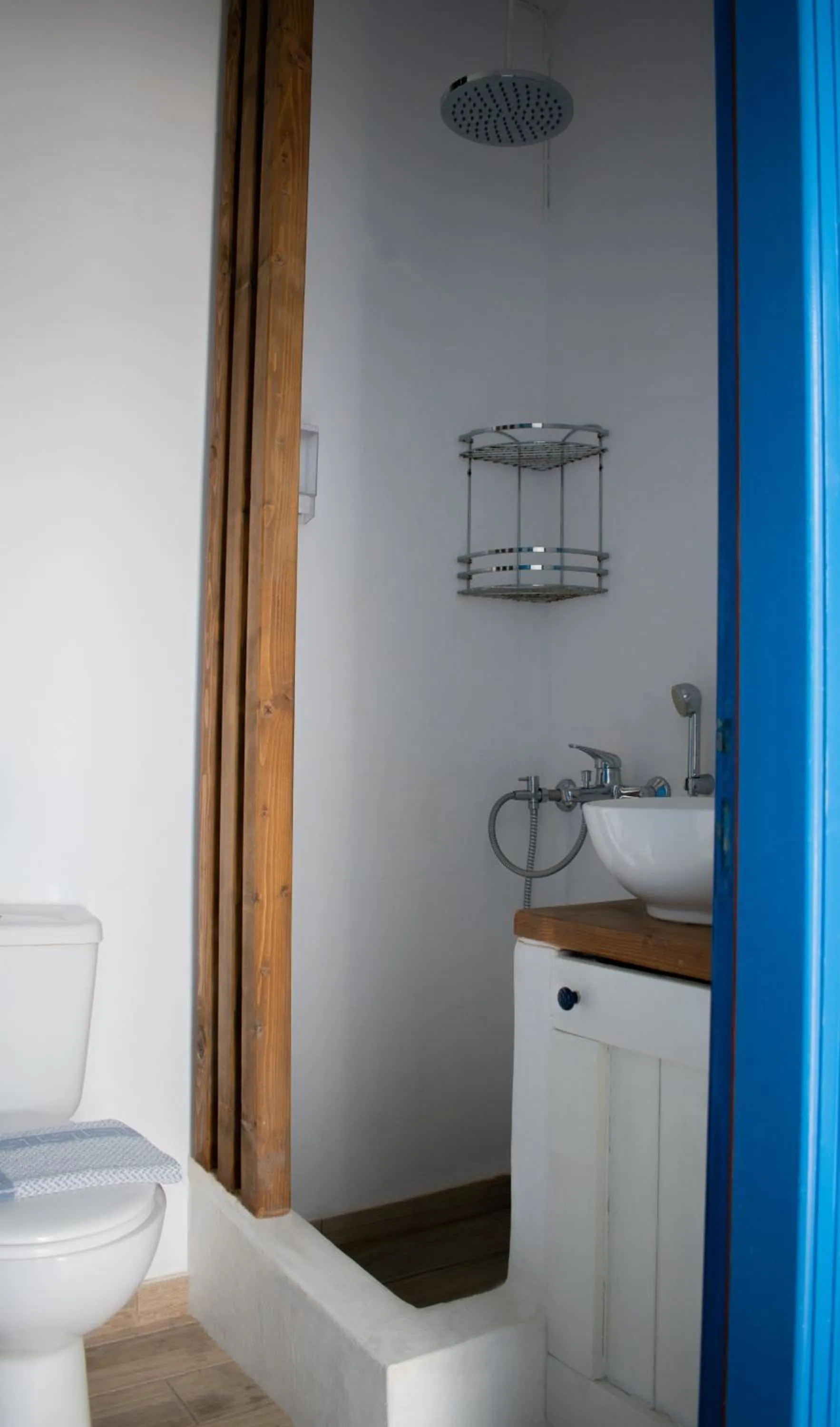 Toilet in Aeraki Studios