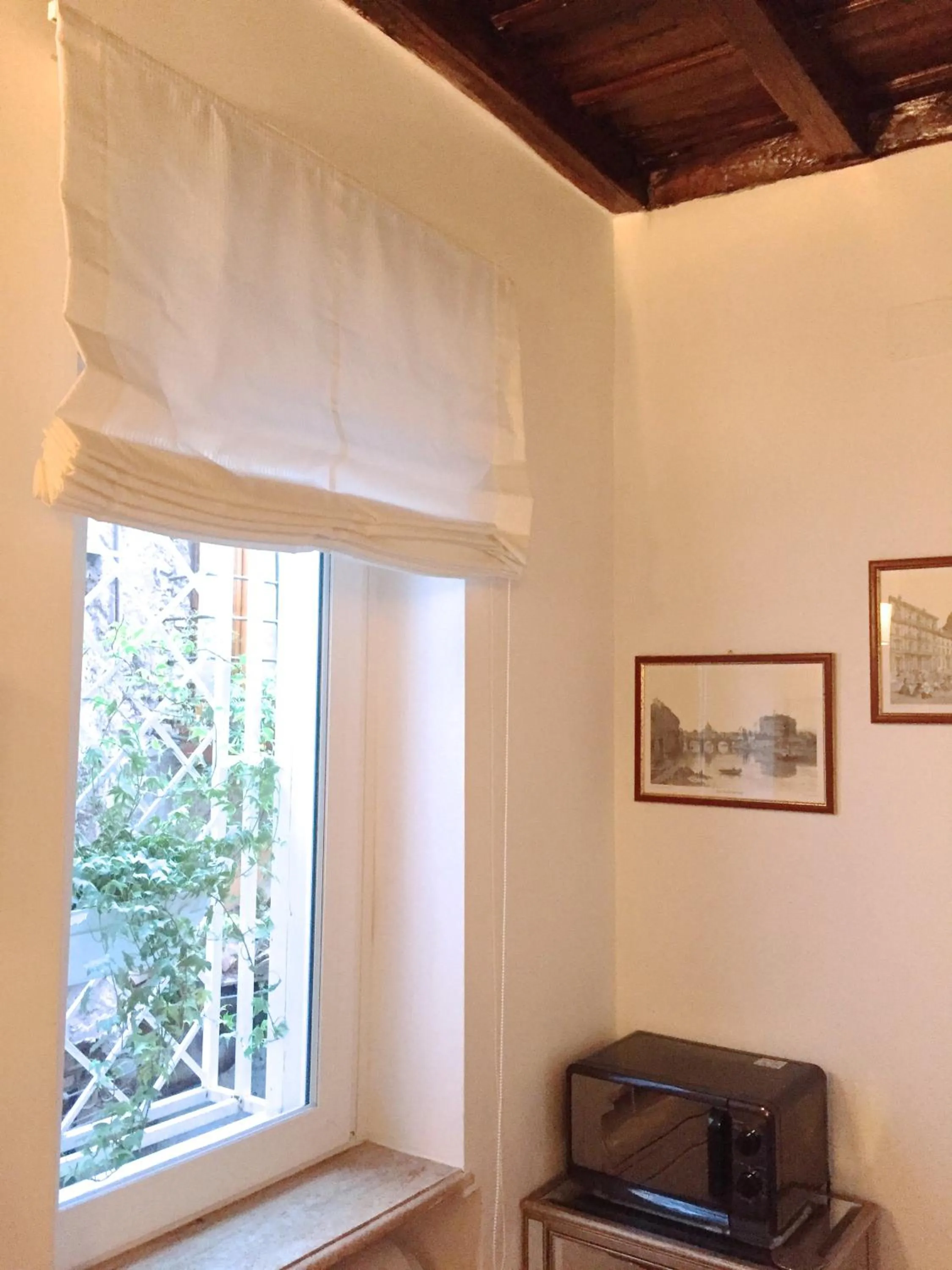 Property building in NAVONA, Old Rome Lodge