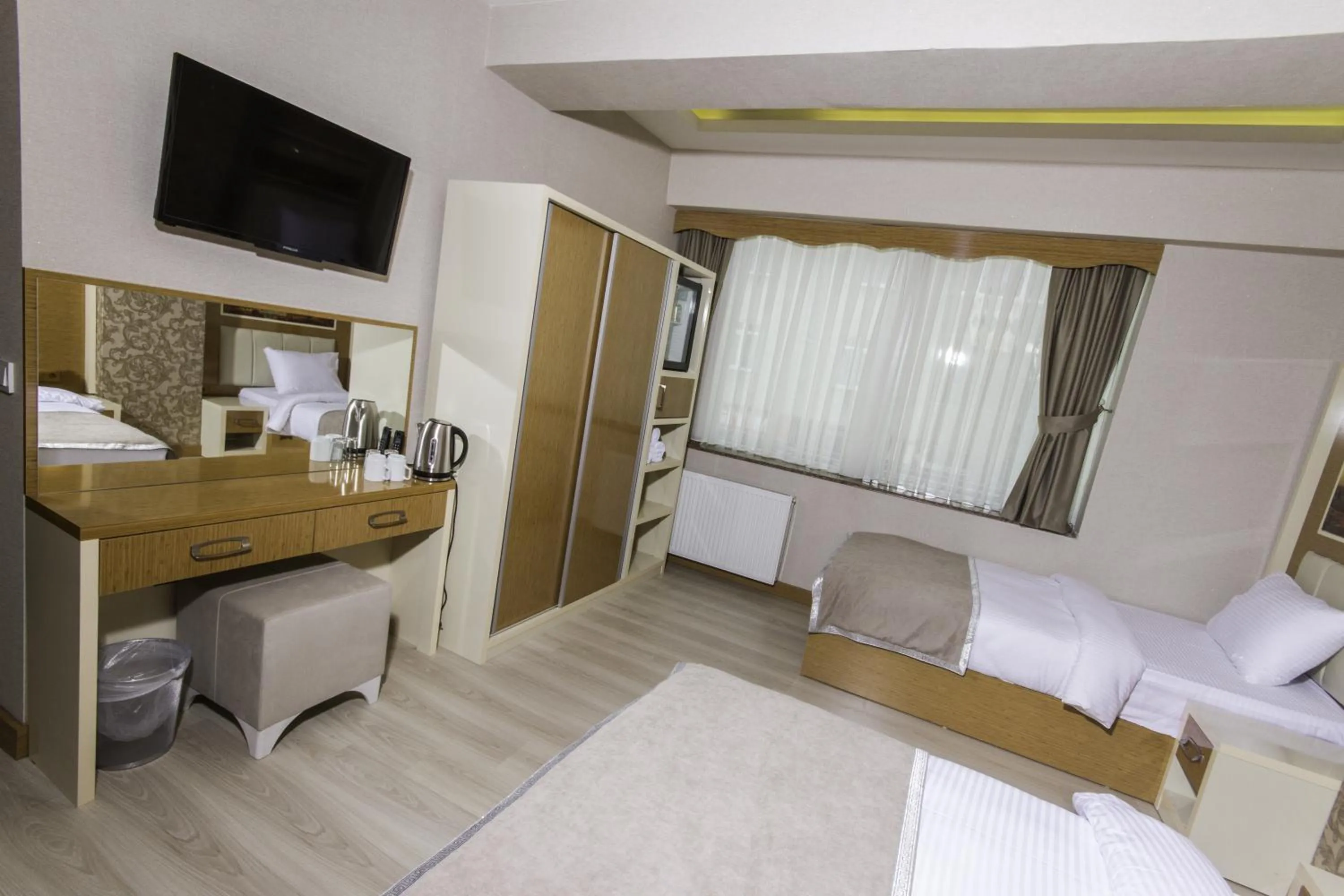 Photo of the whole room in mars hotel