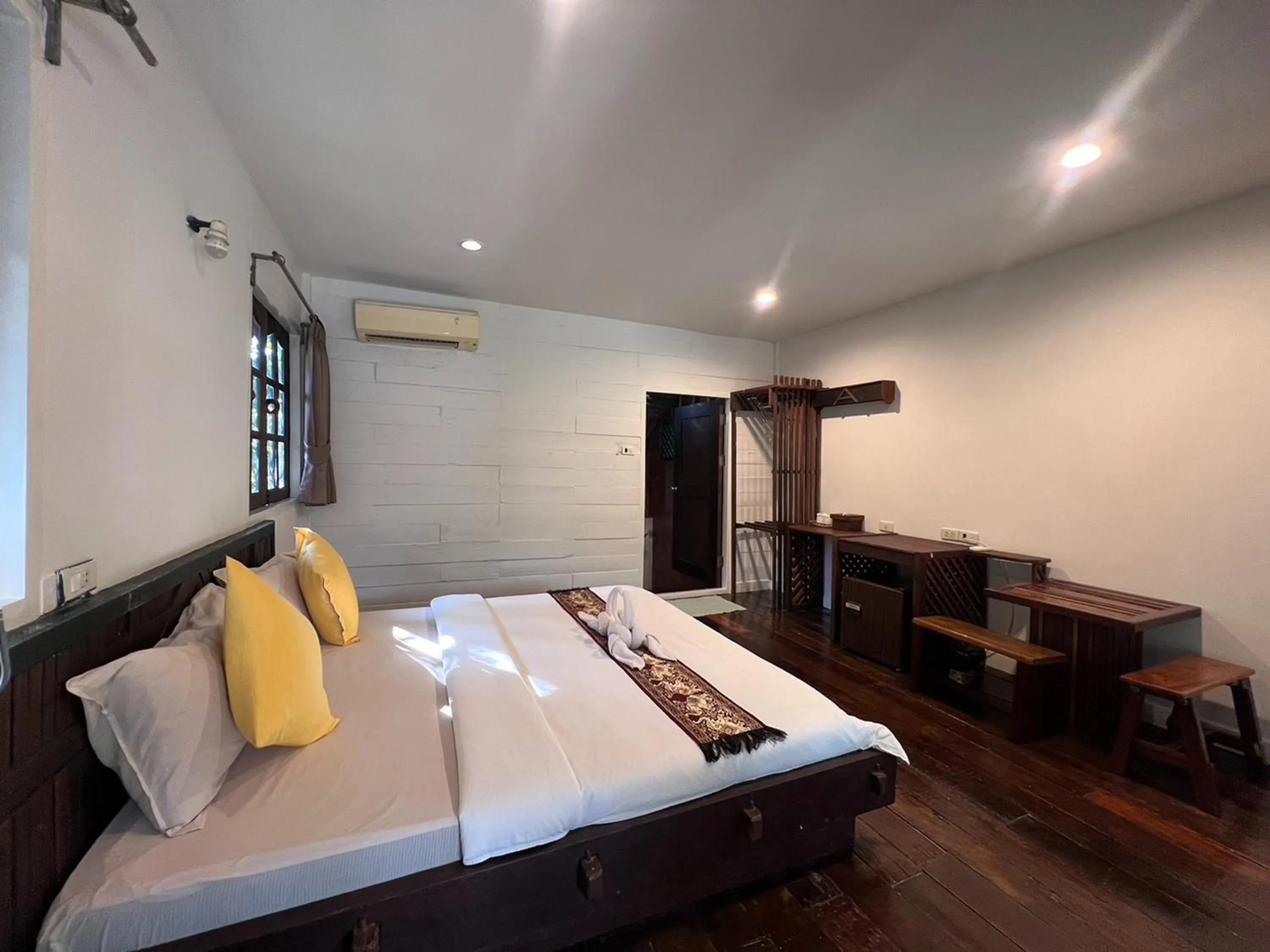 Photo of the whole room, Bed in Pang Mai Resort
