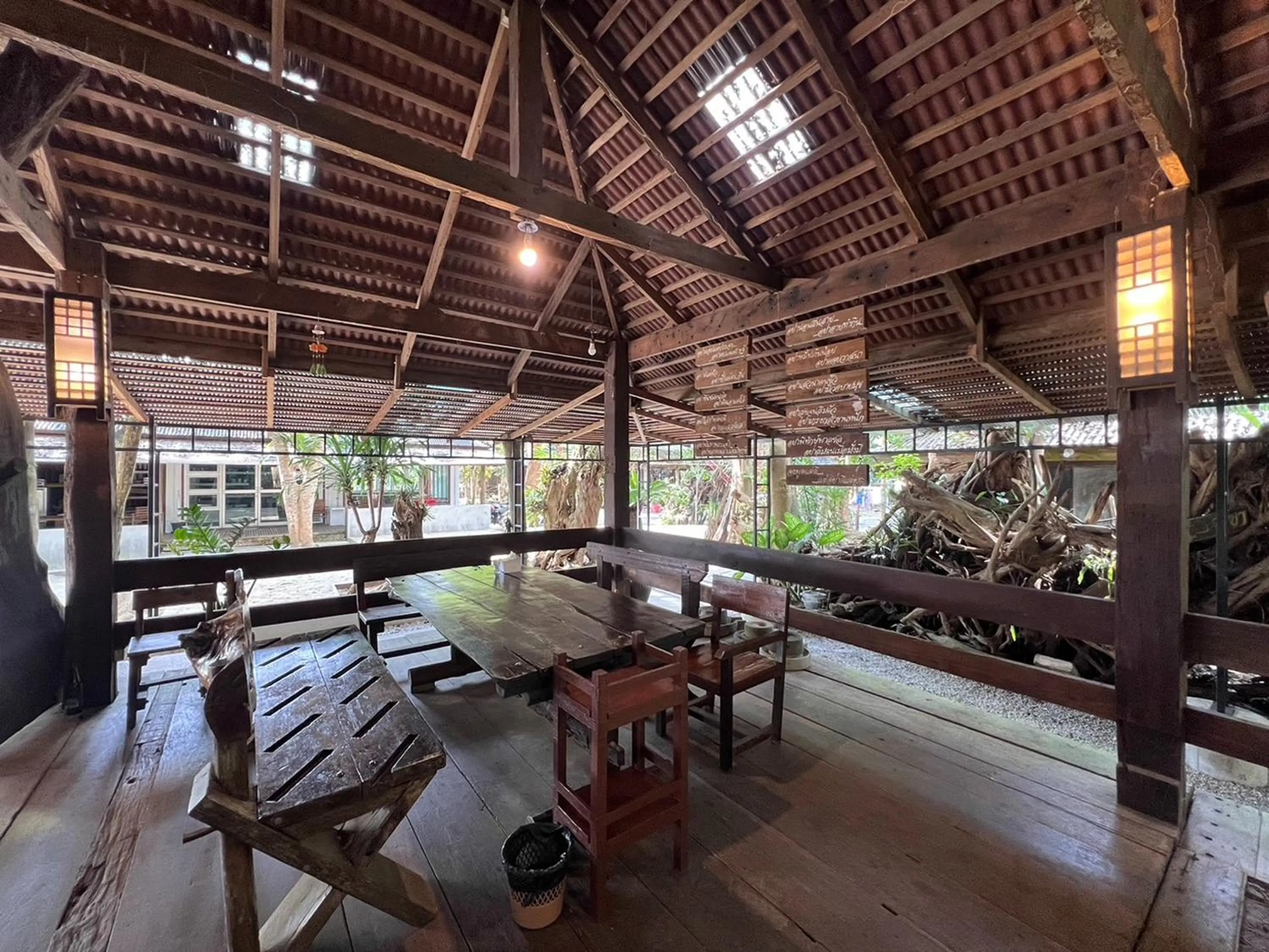 Dining area in Pang Mai Resort