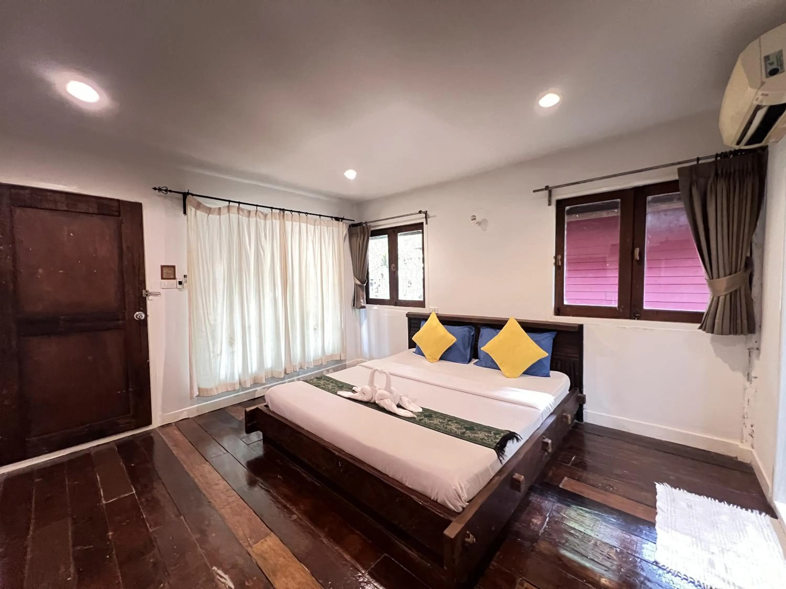 Bed in Pang Mai Resort