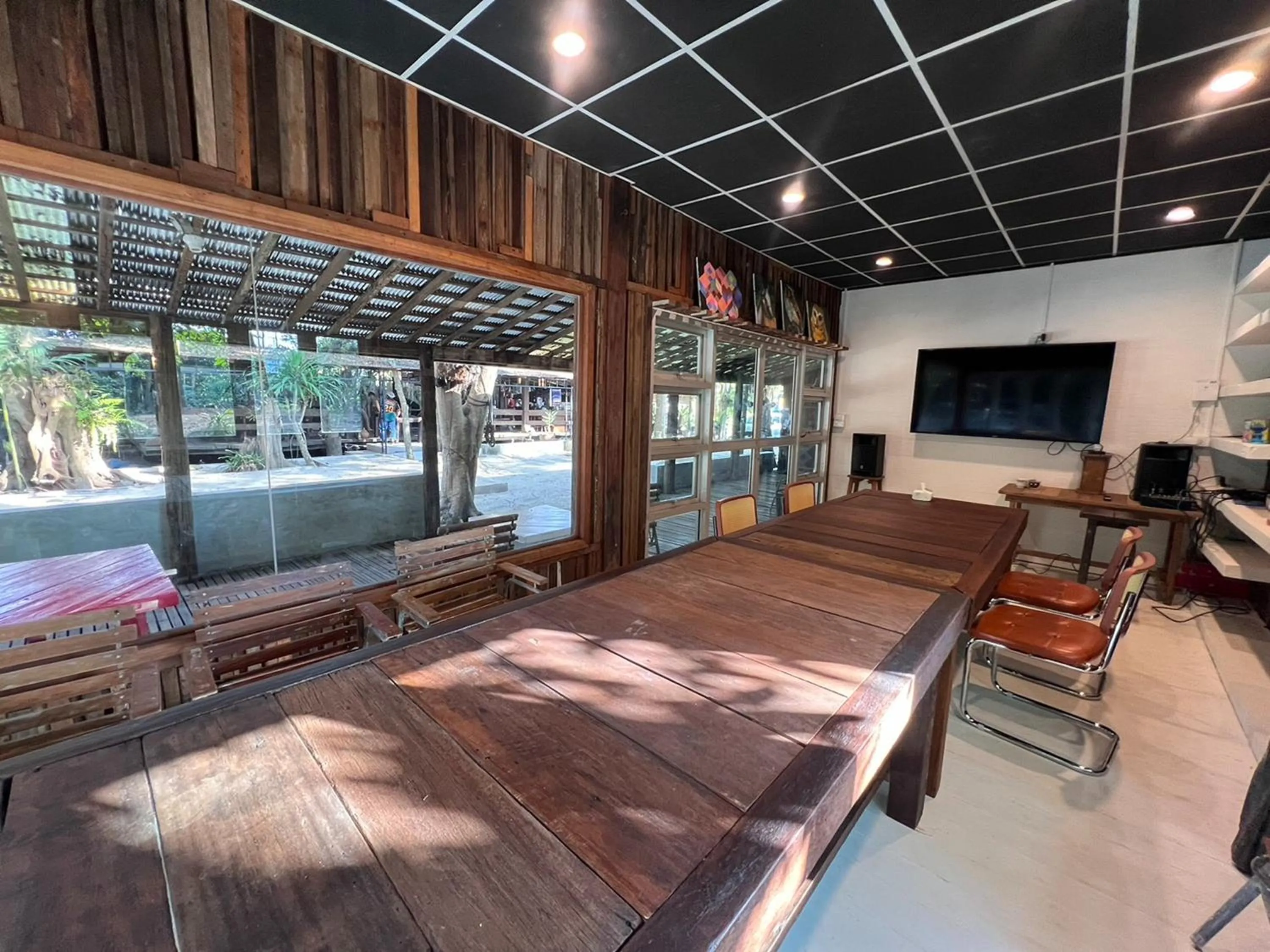 Restaurant/places to eat in Pang Mai Resort