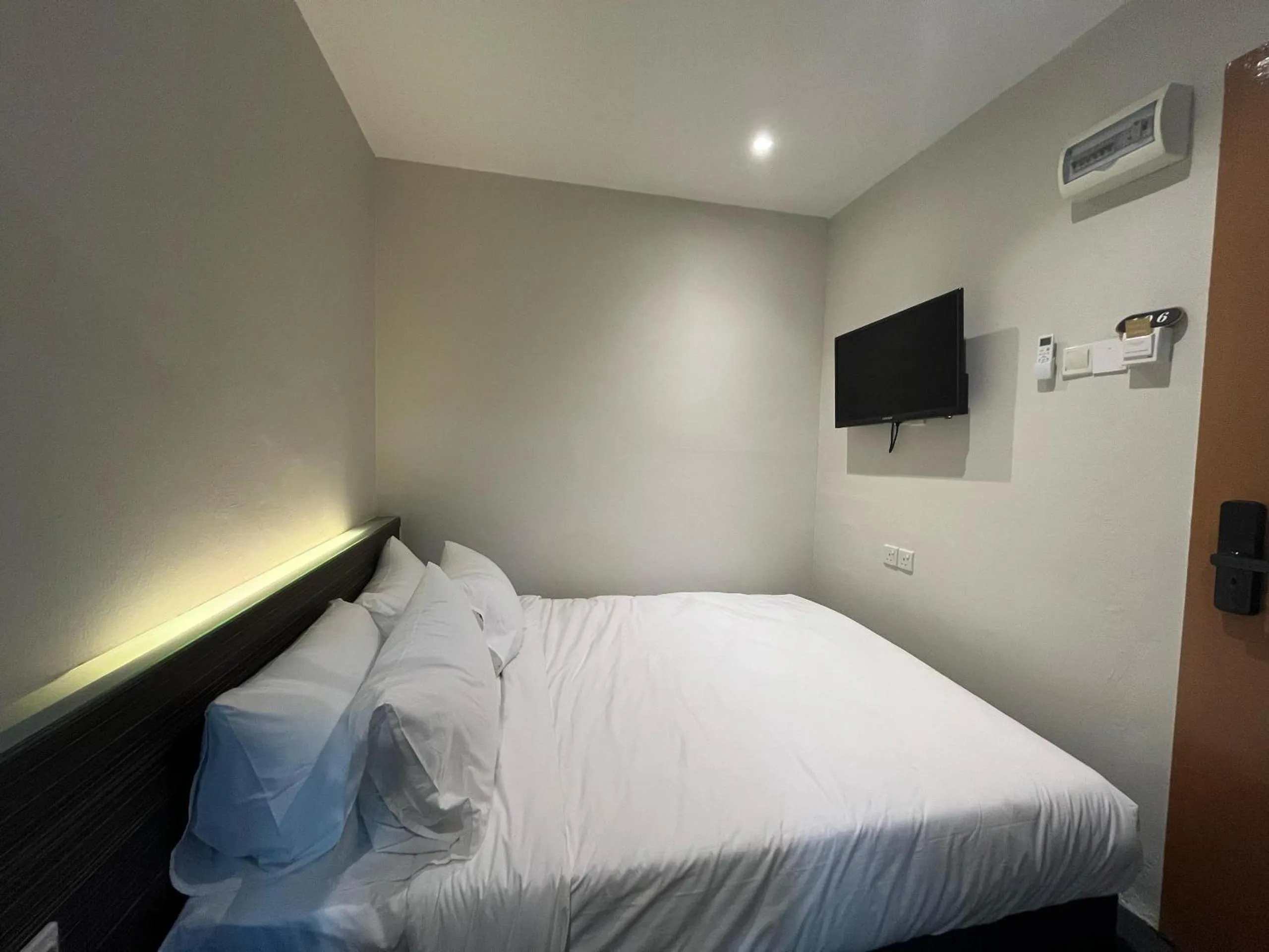 Bed in Swing and Pillows - Malacca Mahkota Parade