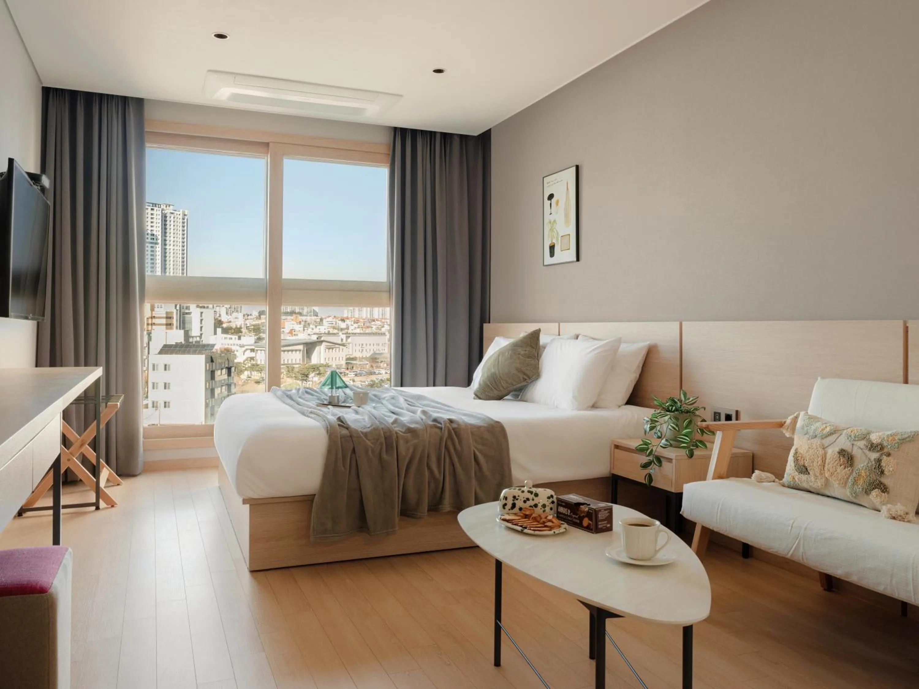 Bed in Le Collective Sokcho Central