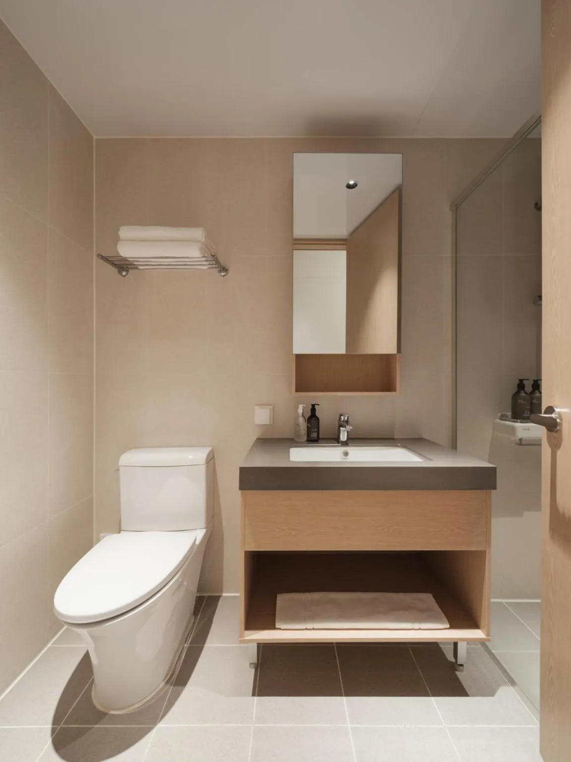 Shower in Le Collective Sokcho Central