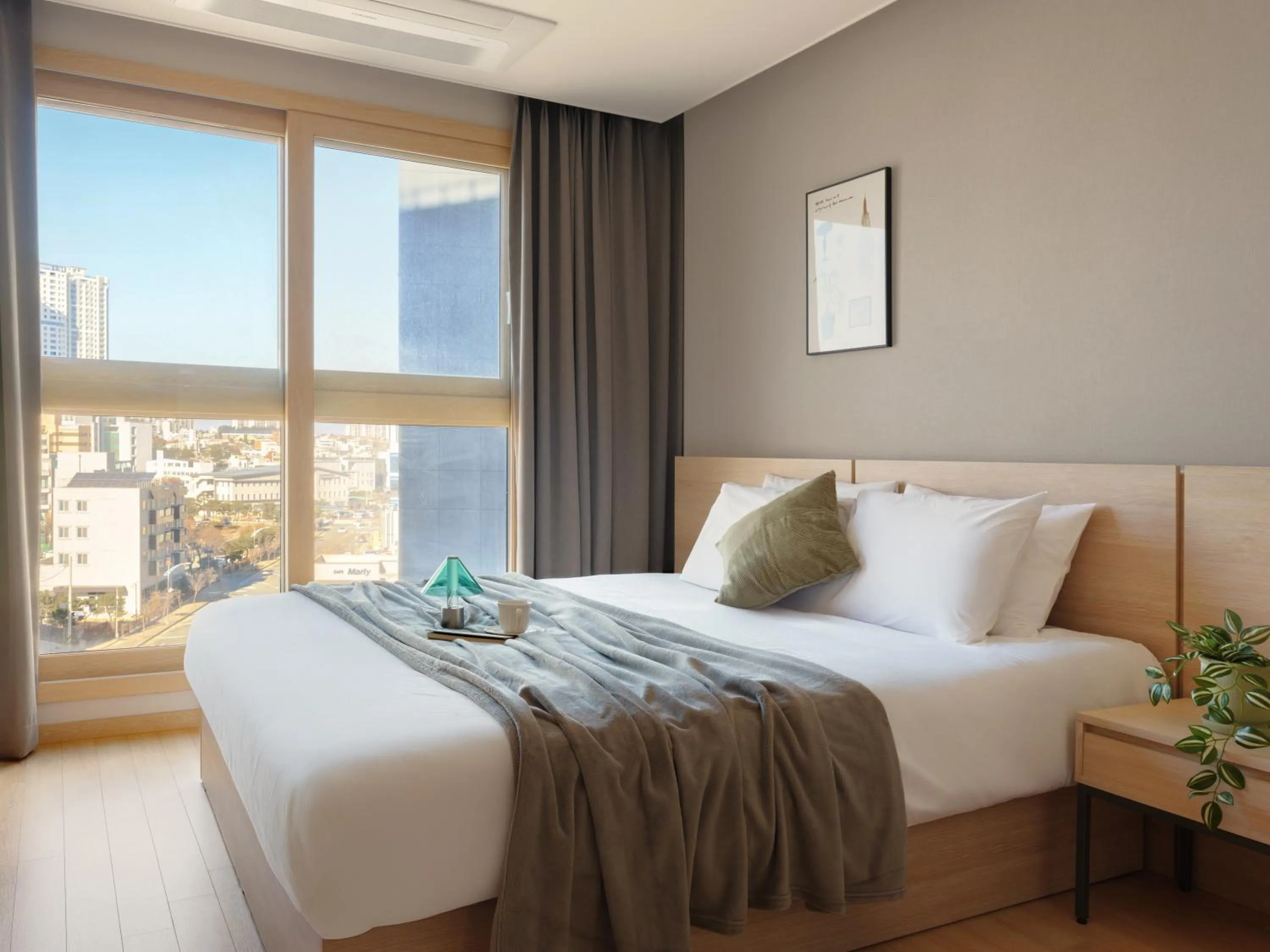 Bed in Le Collective Sokcho Central