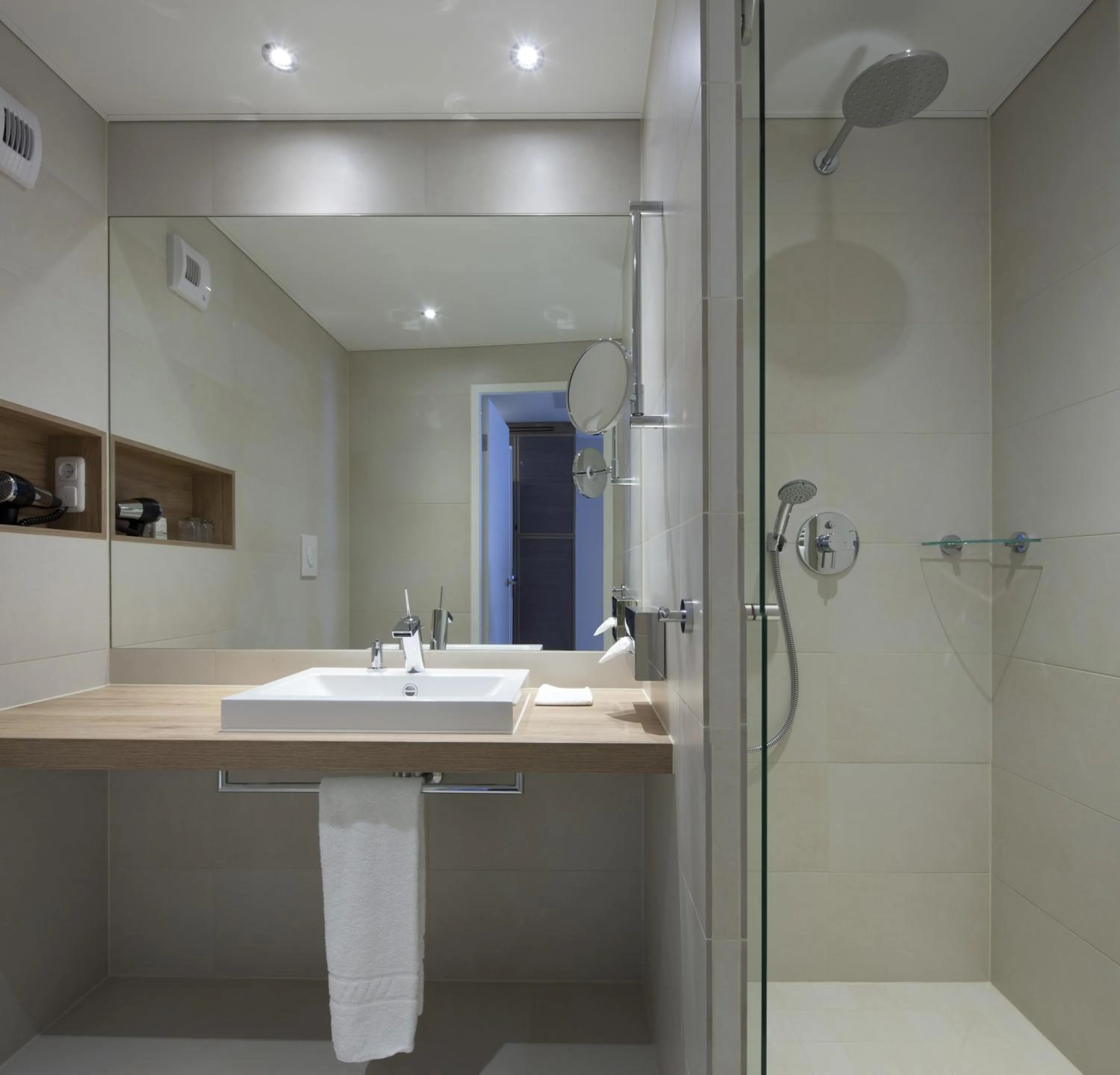 Bathroom in Fürstenfelder Hotel