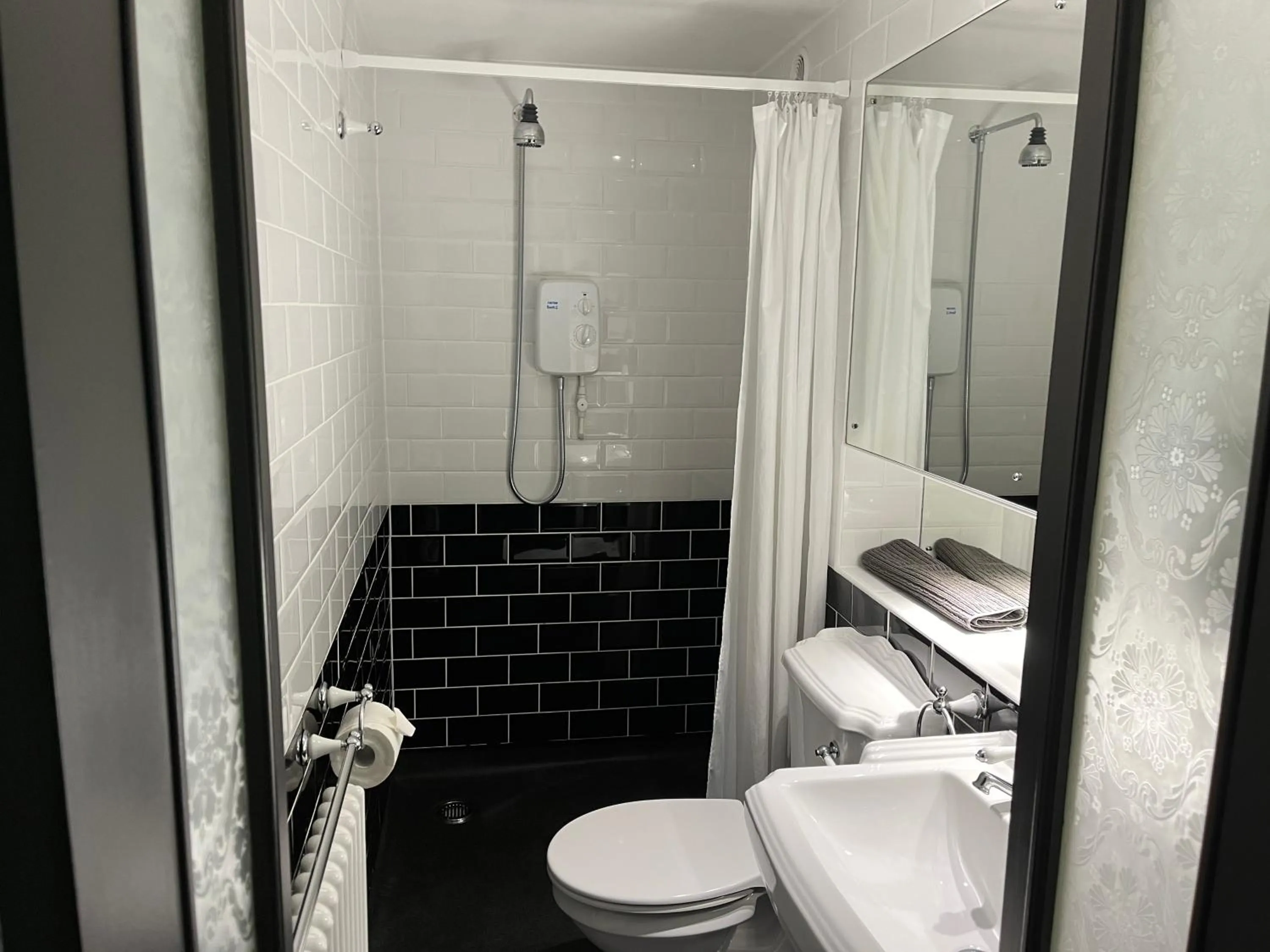 Shower in Atlantis Holiday Apartments