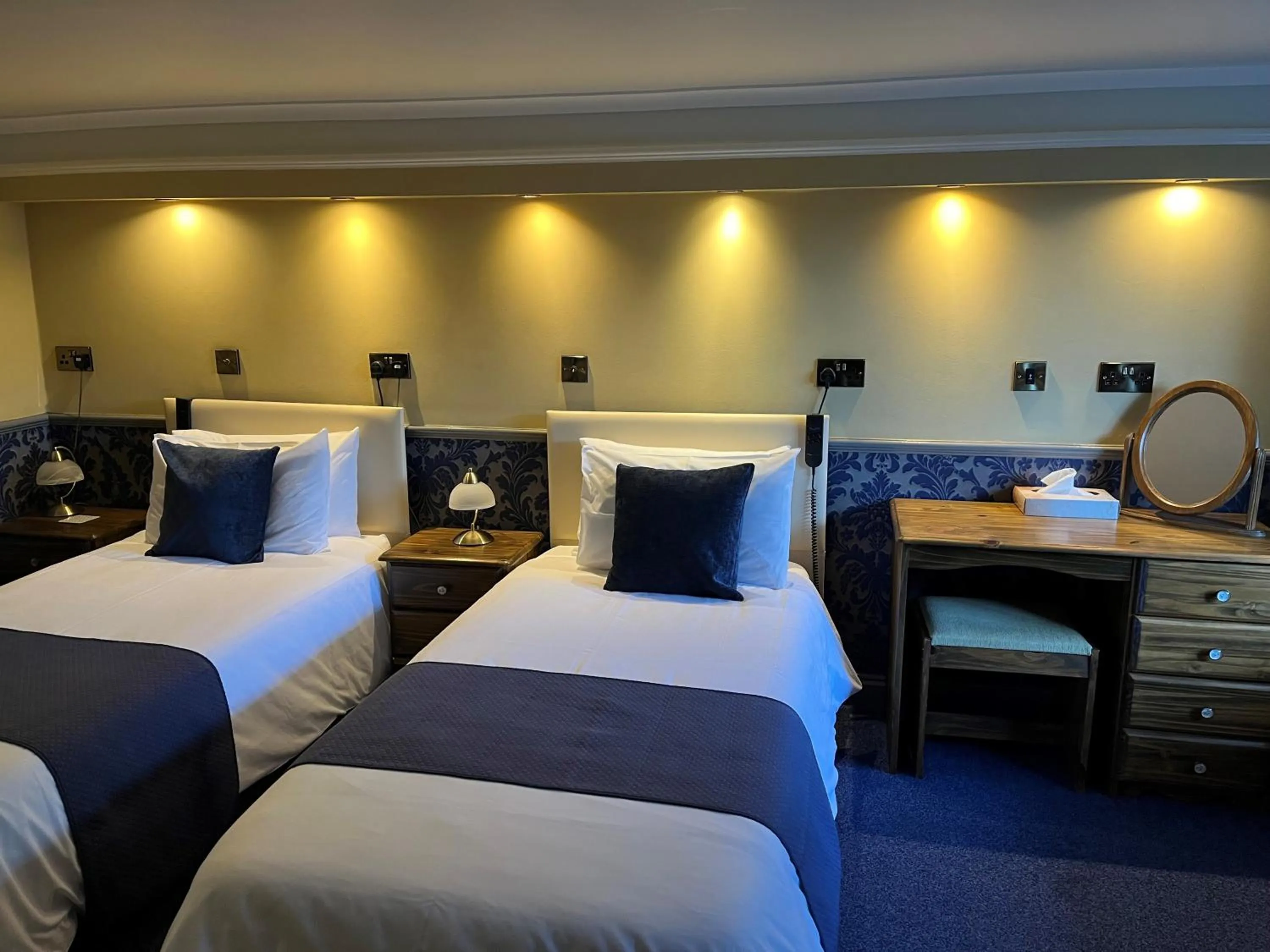 Bedroom, Bed in Atlantis Holiday Apartments