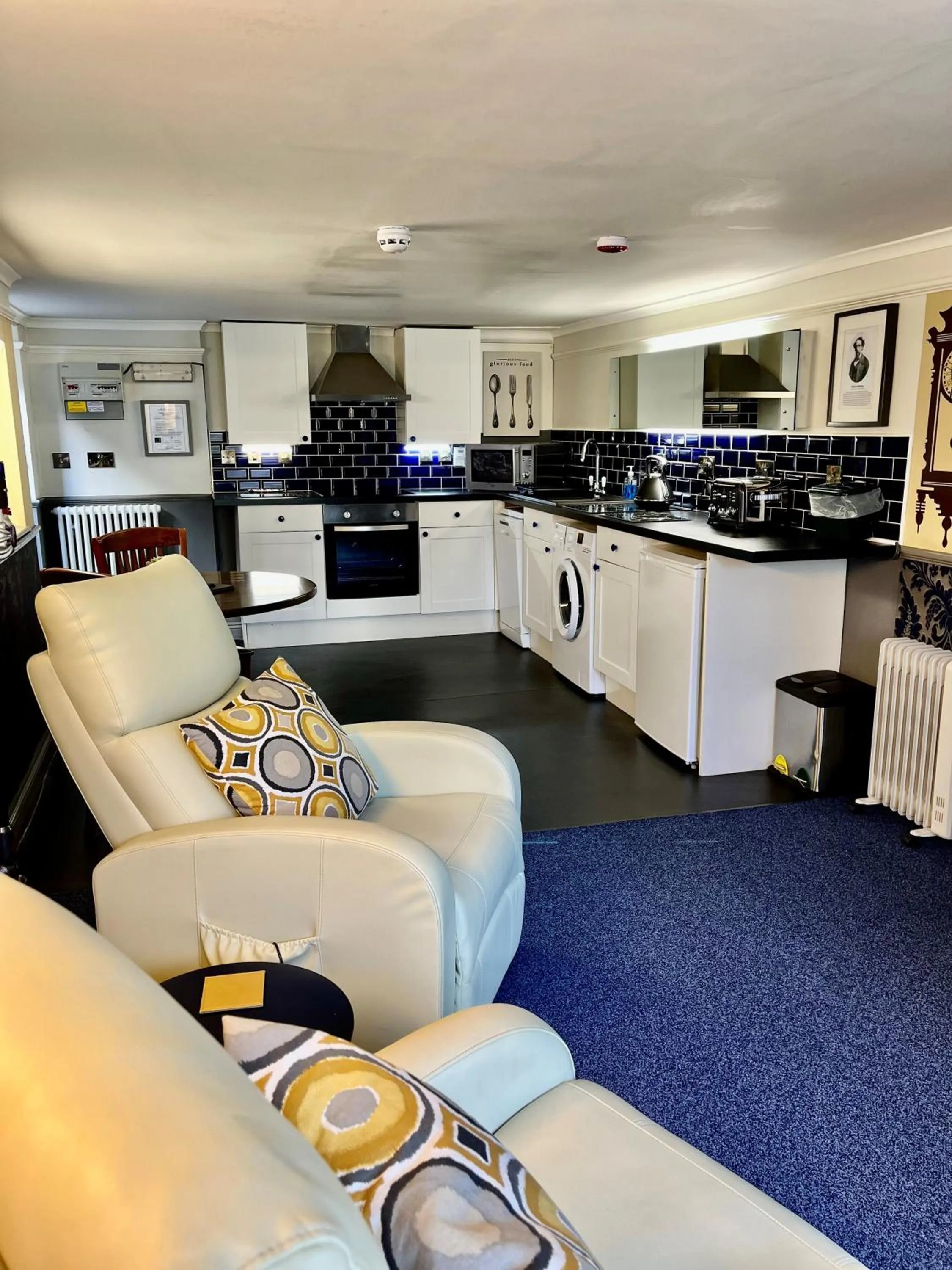 Kitchen or kitchenette in Atlantis Holiday Apartments