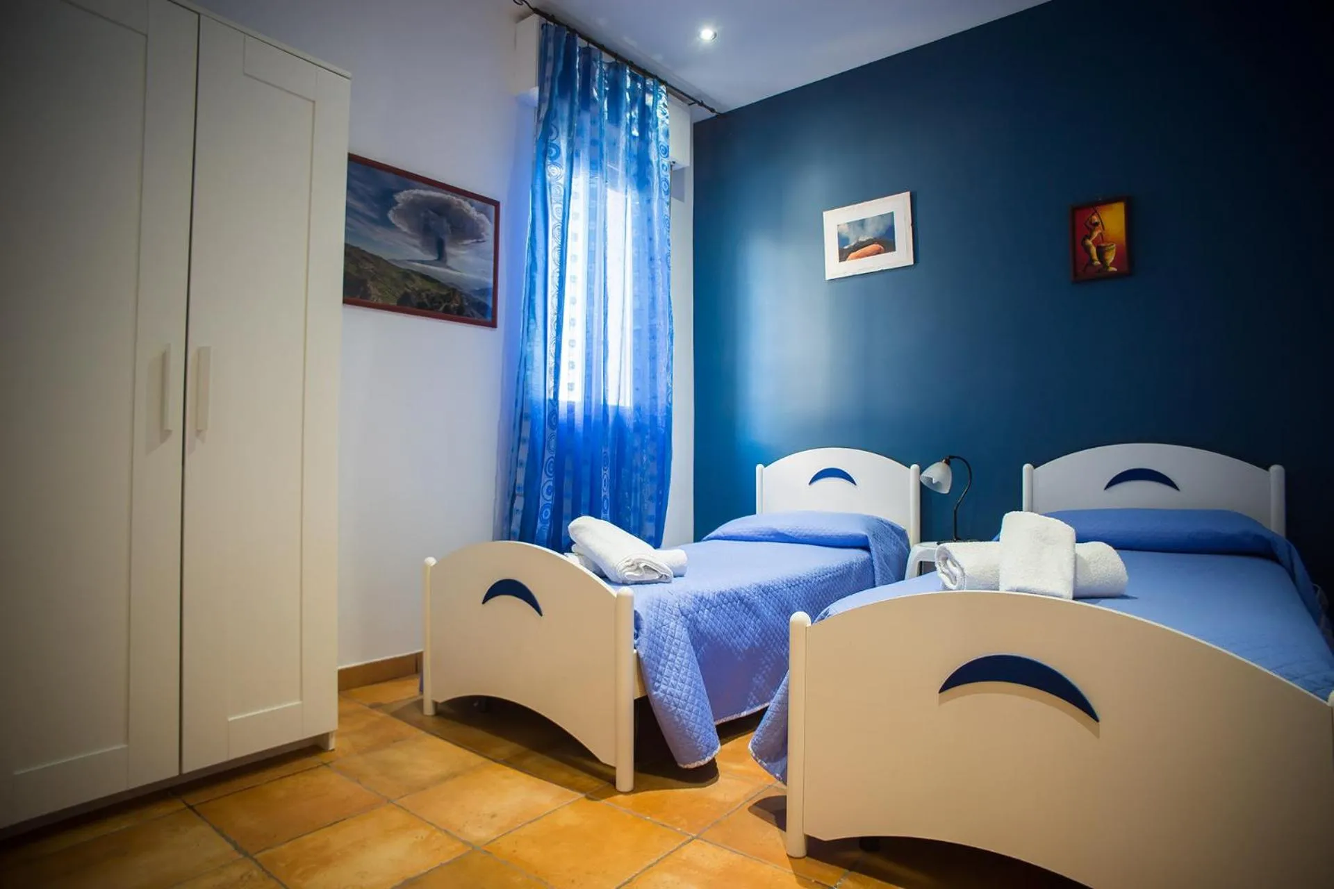 Bathroom, Bed in House Etna View