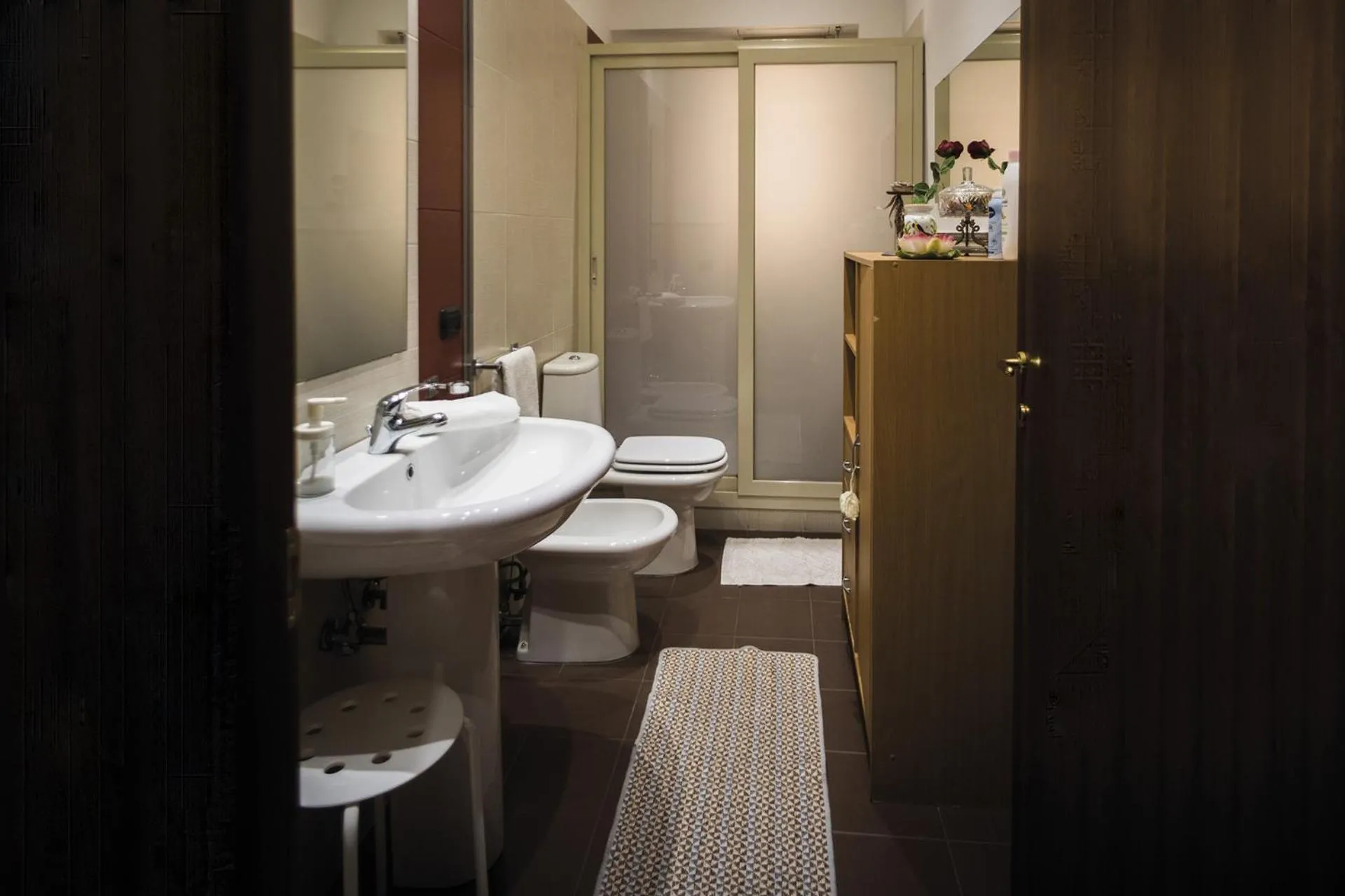 Bathroom in House Etna View