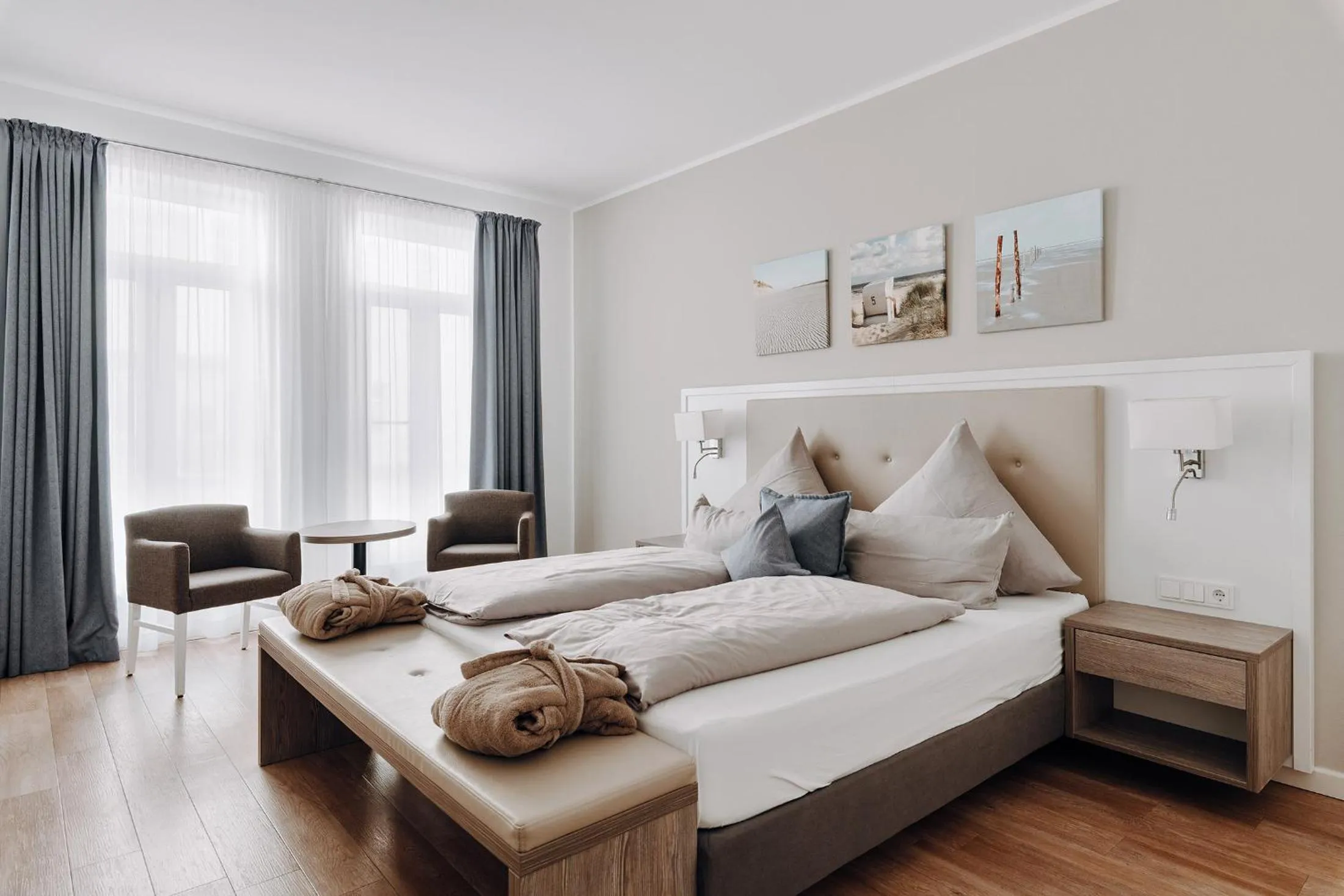 Photo of the whole room, Bed in Hotel Inselhof Borkum