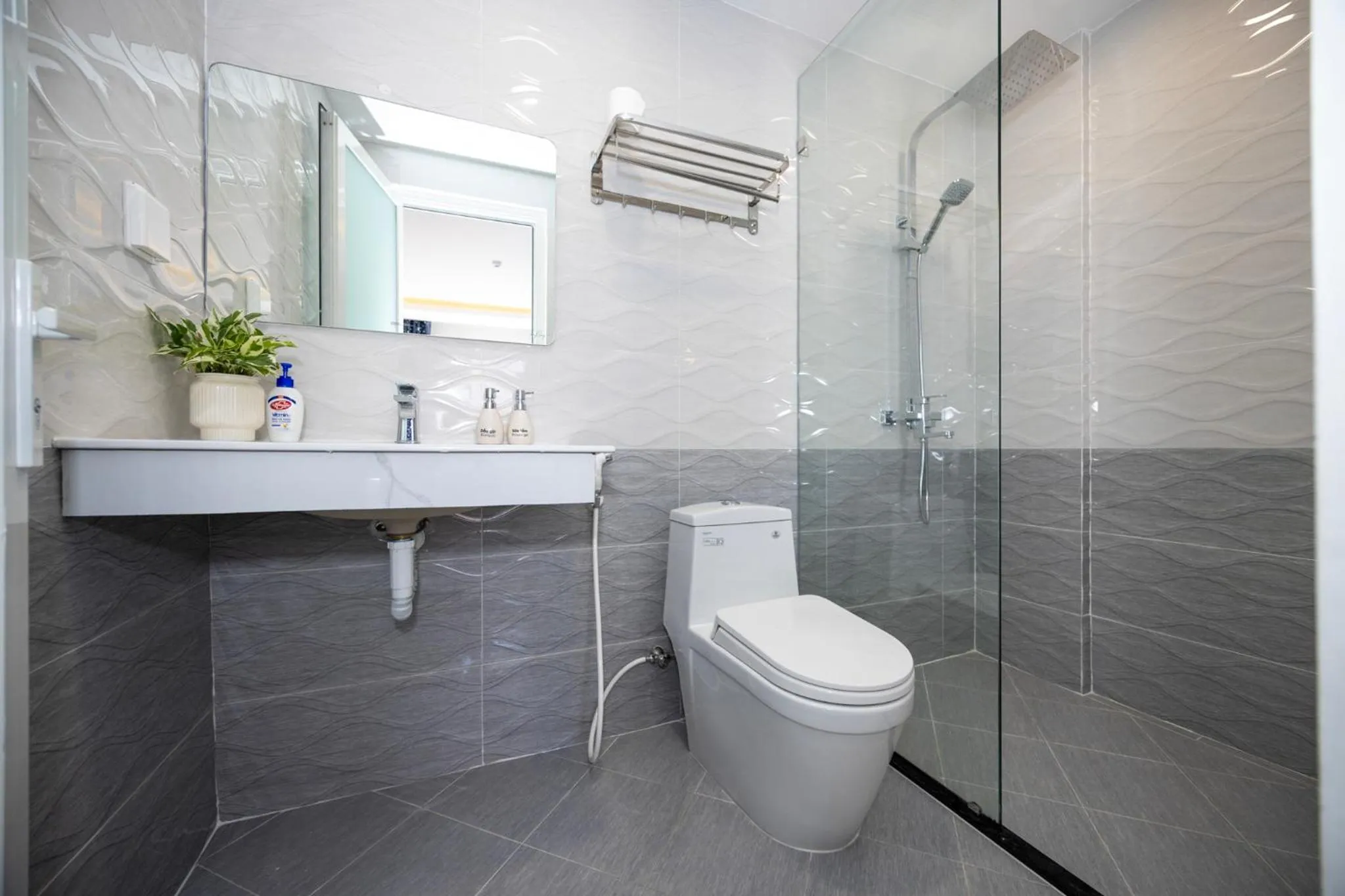 Shower in Tiamo Hotel