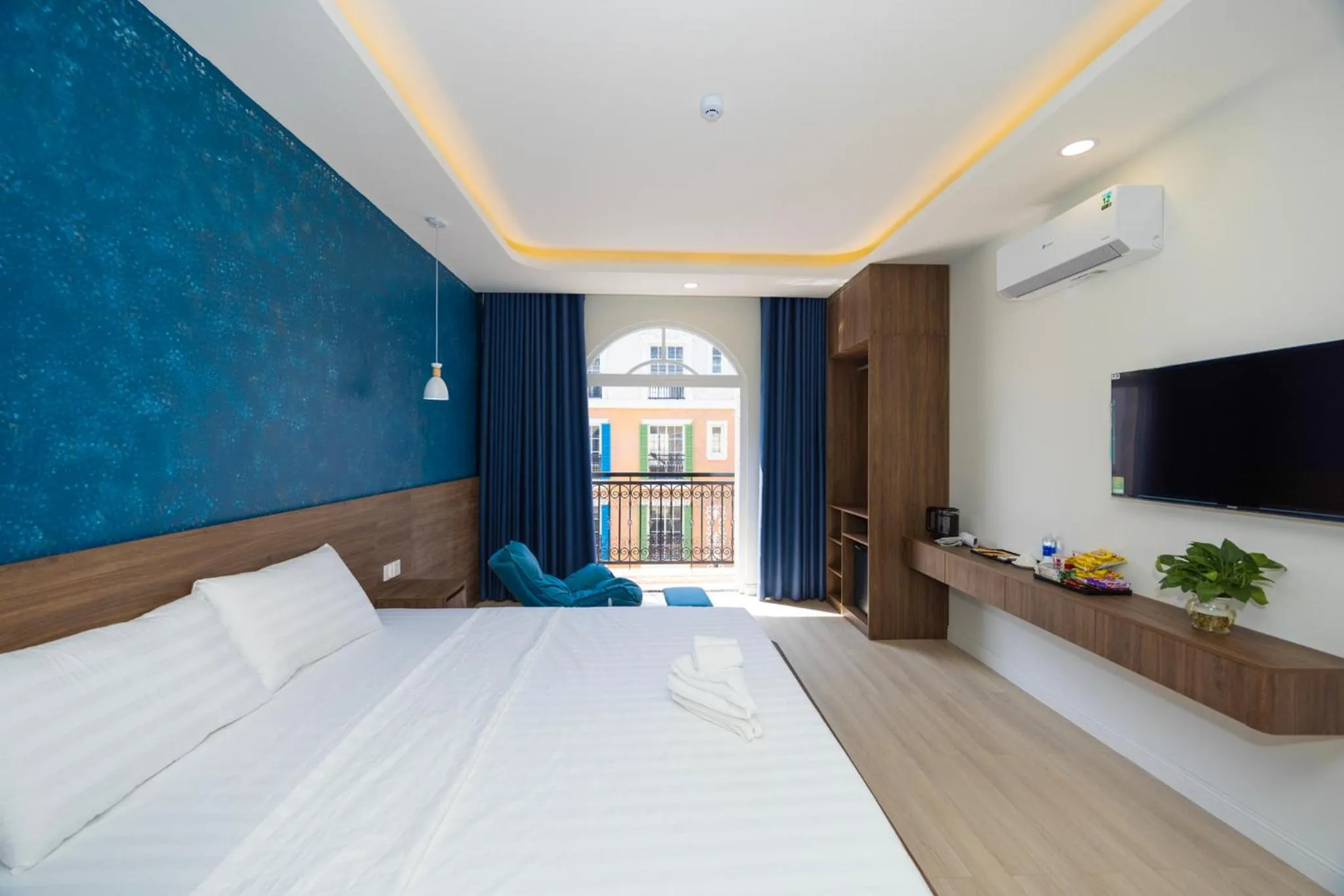 Photo of the whole room, Bed in Tiamo Hotel