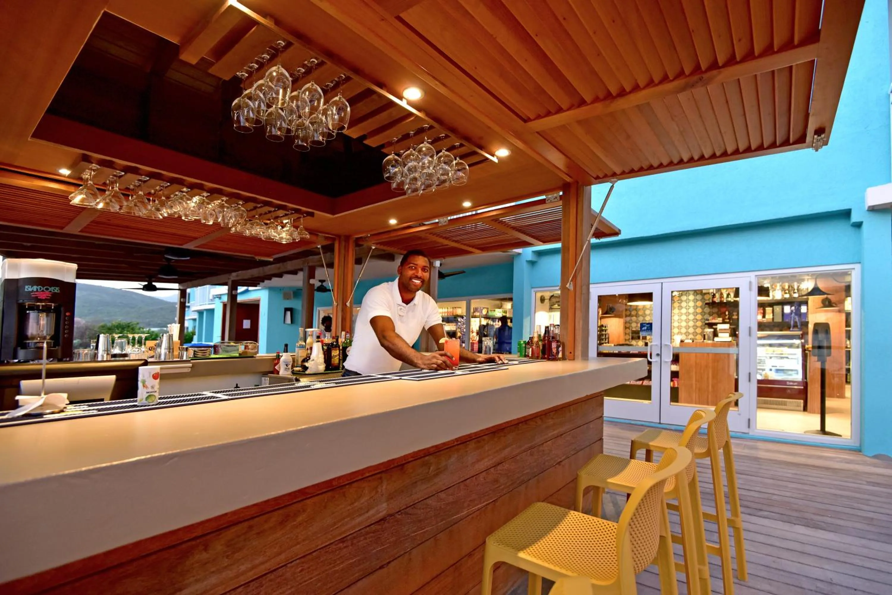 Restaurant/places to eat in Oyster Bay Beach Resort