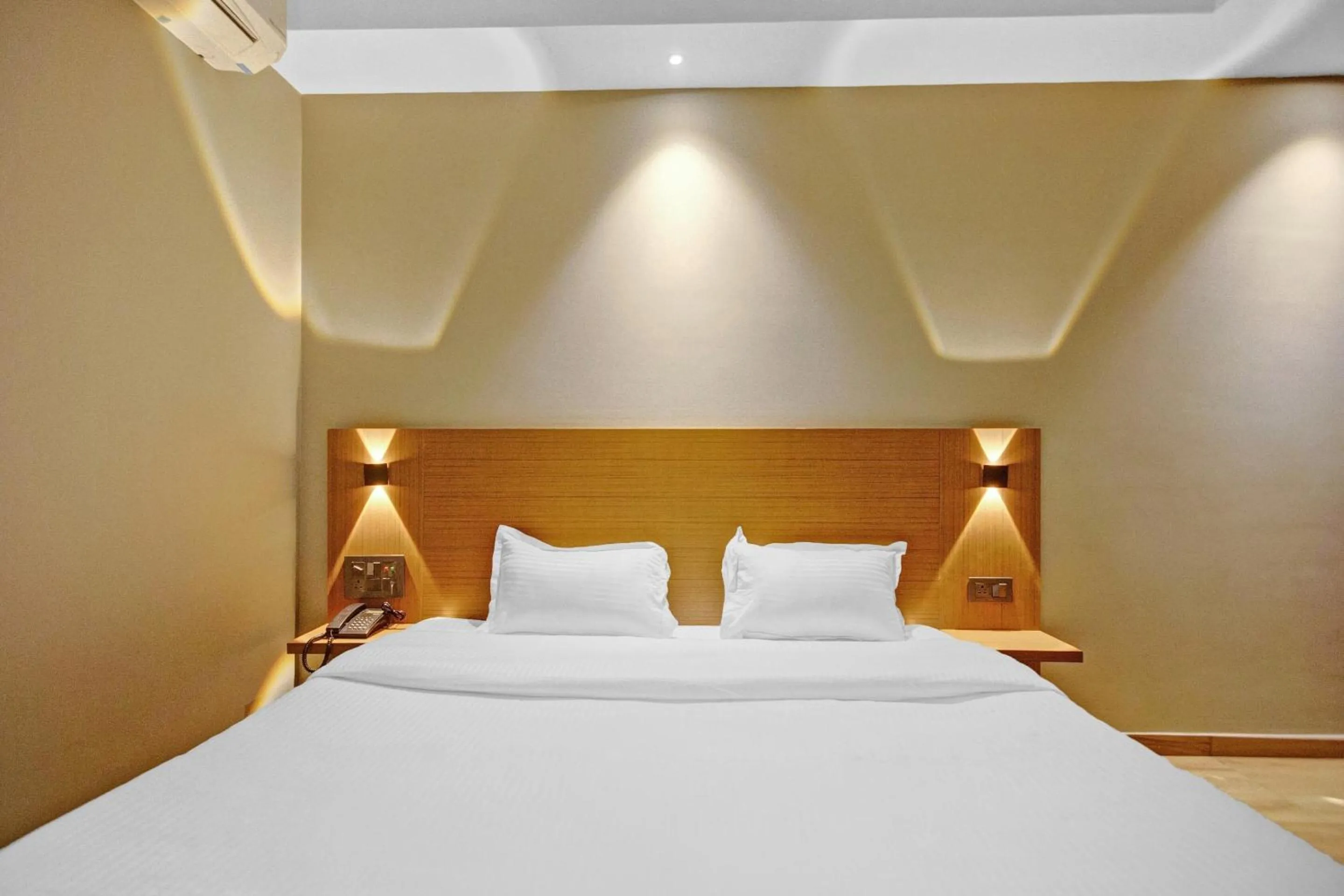 Bedroom, Bed in Capital O Penthouse