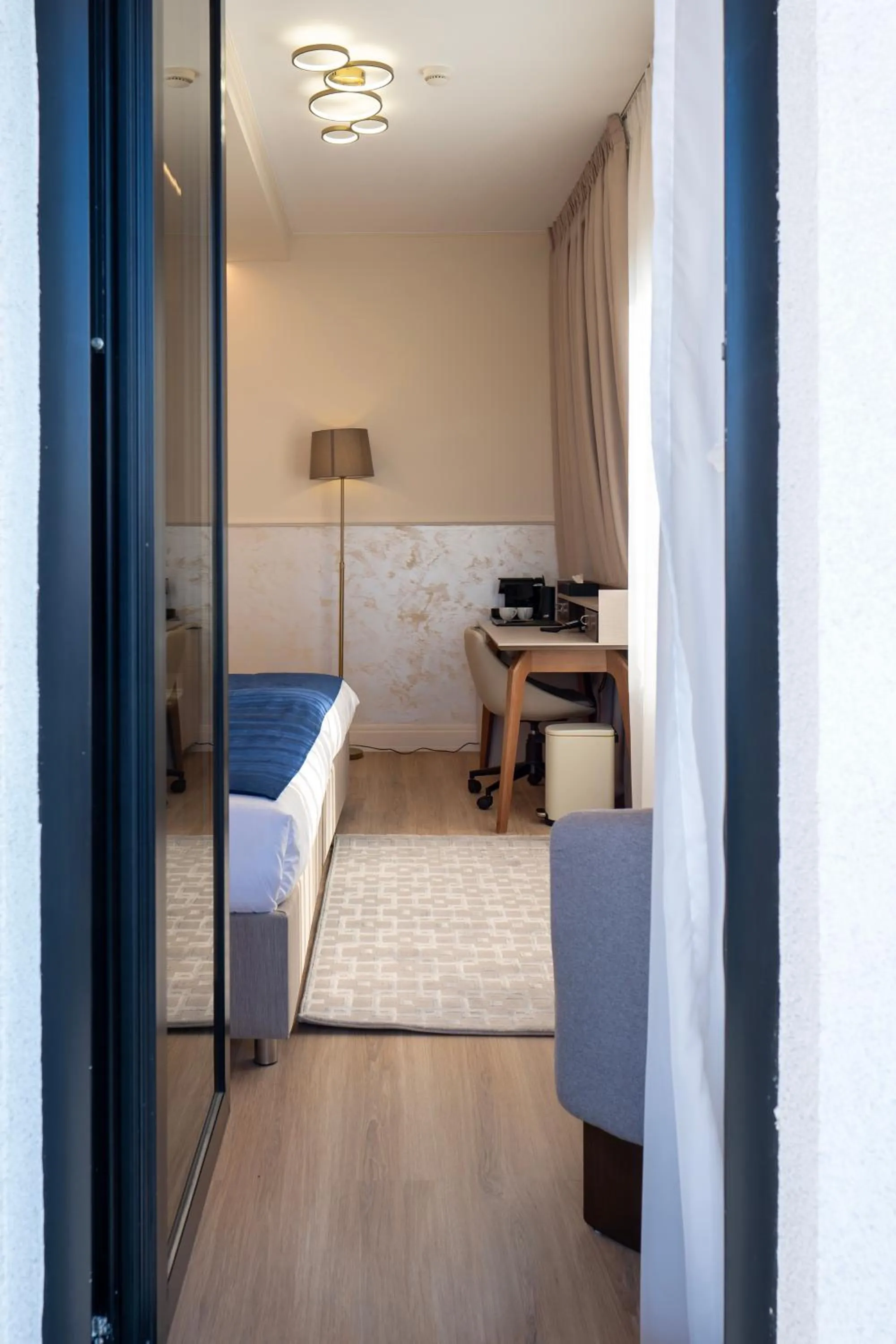 Photo of the whole room, Bed in Le Blanc Cotroceni Hotel