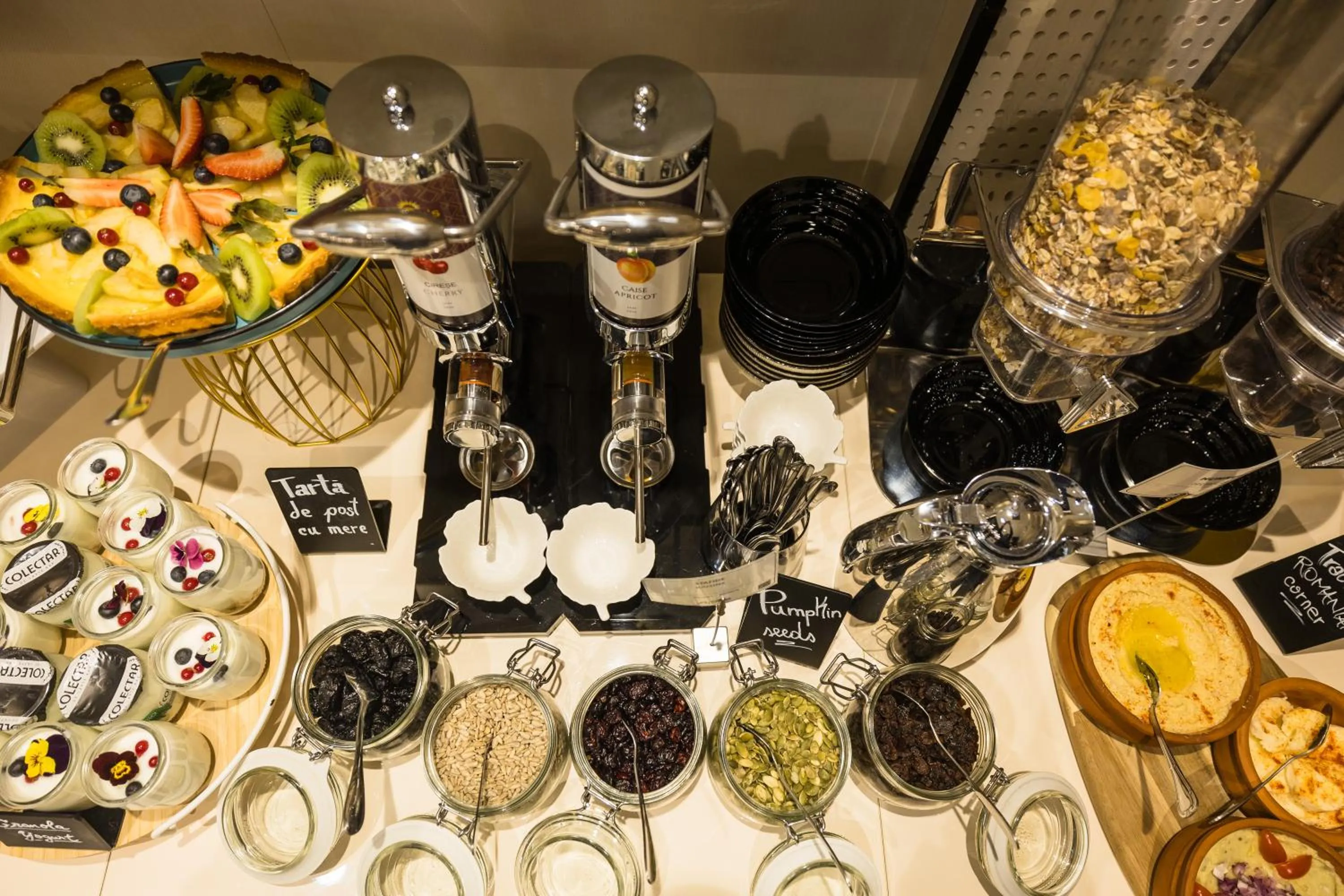 Breakfast in Le Blanc Cotroceni Hotel