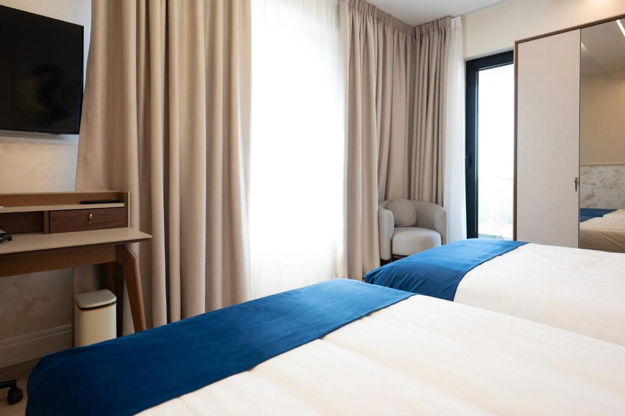 Bed in Le Blanc Cotroceni Hotel