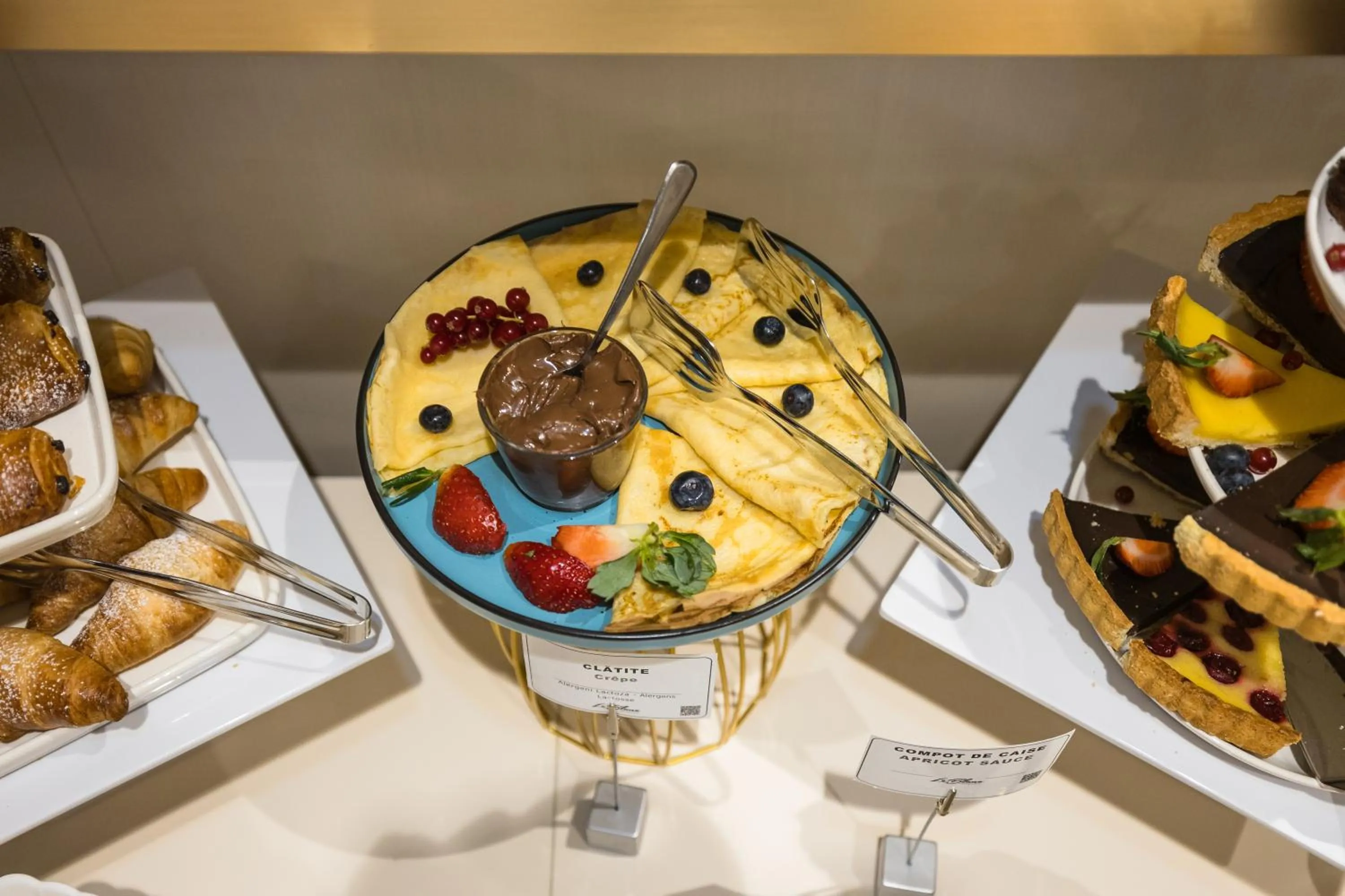 Breakfast in Le Blanc Cotroceni Hotel