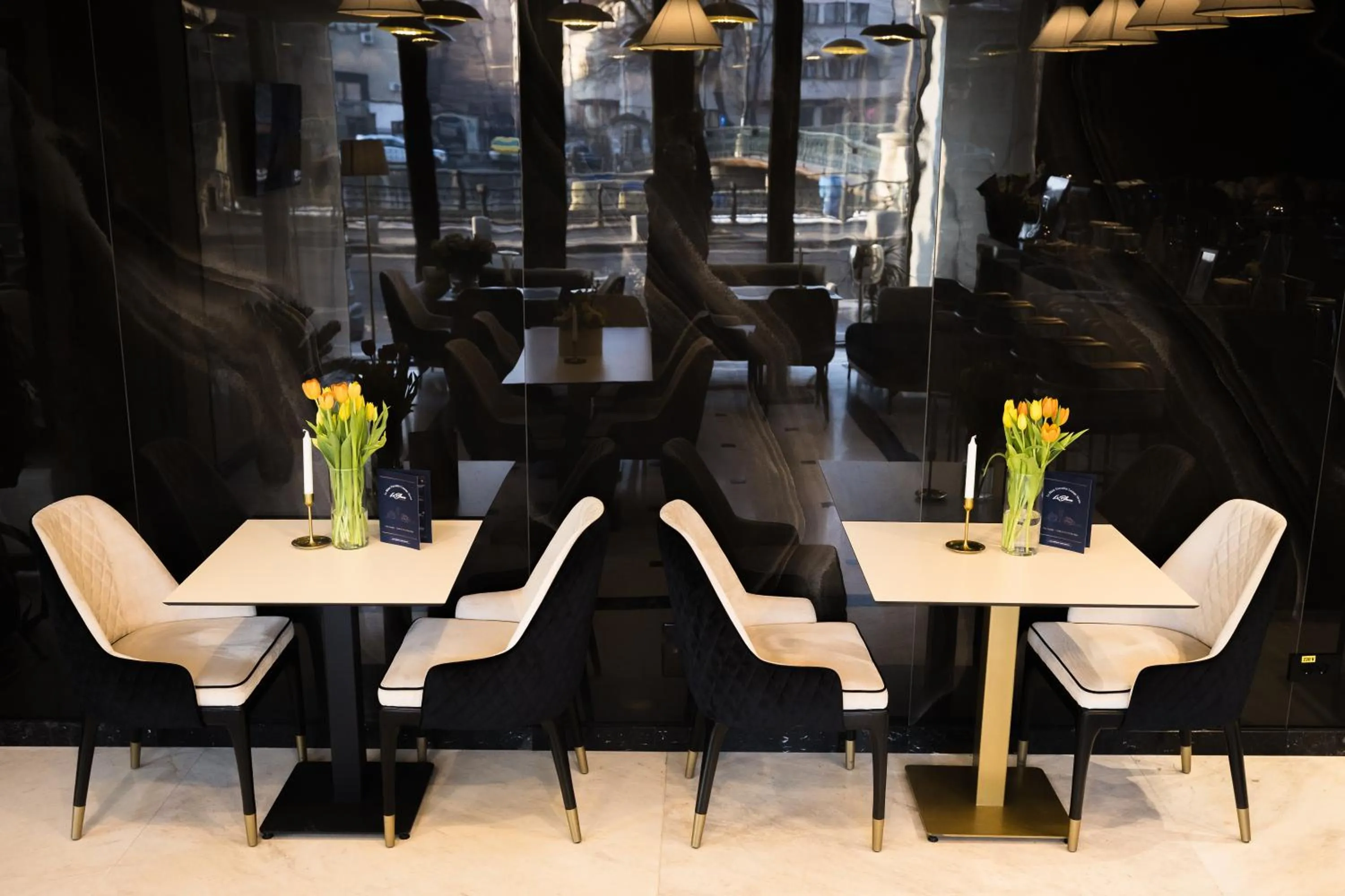 Lounge or bar in Le Blanc Cotroceni Hotel