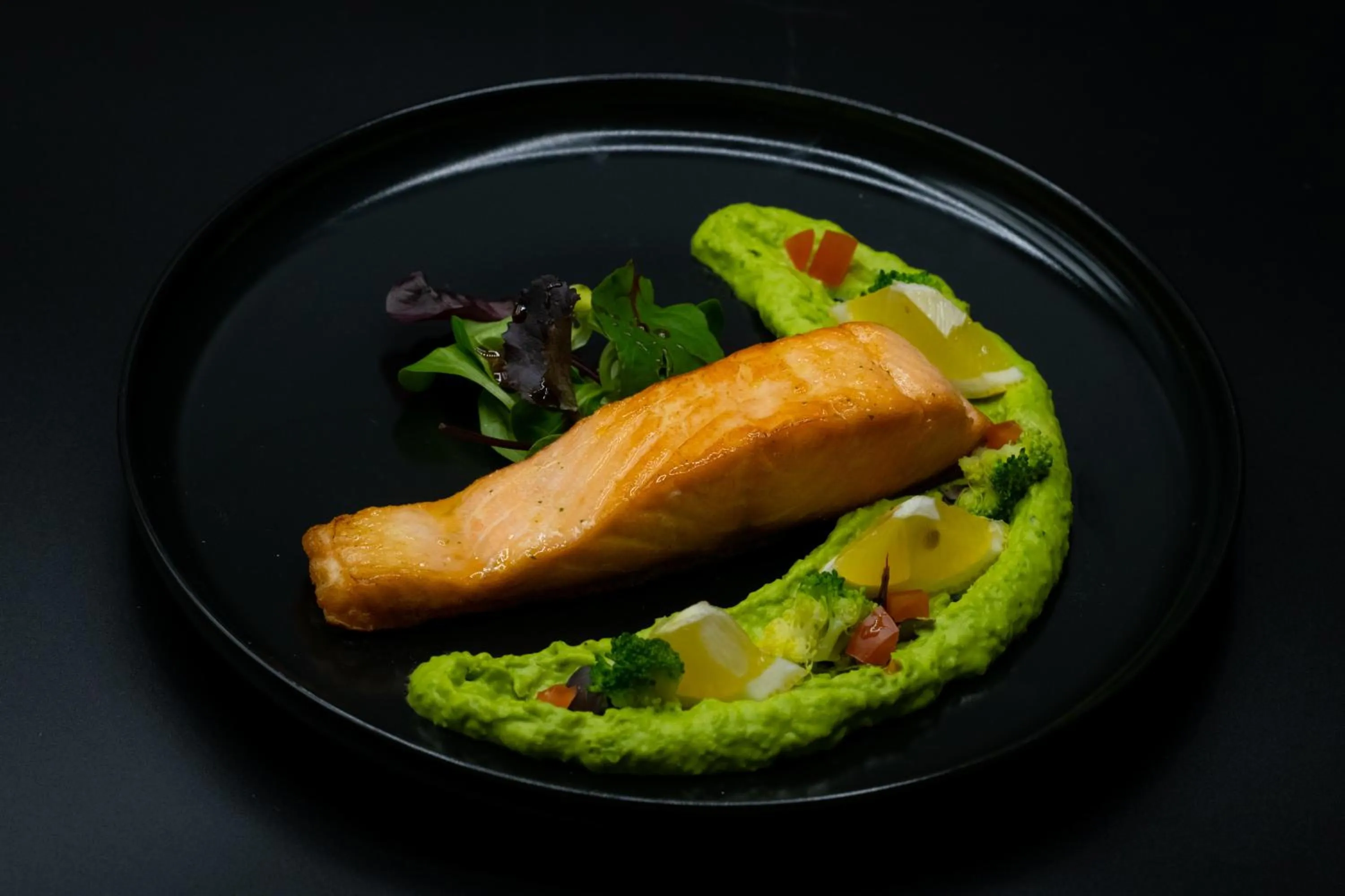 Restaurant/places to eat in Le Blanc Cotroceni Hotel